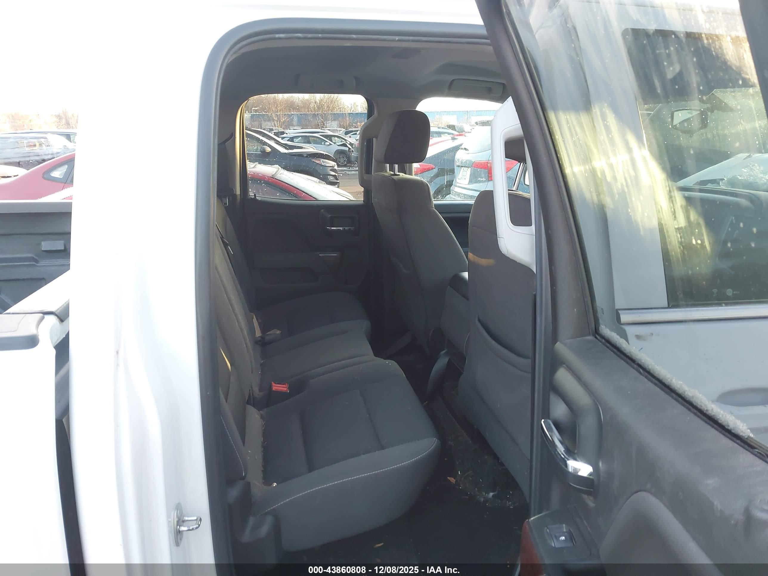 GMC SIERRA image 8