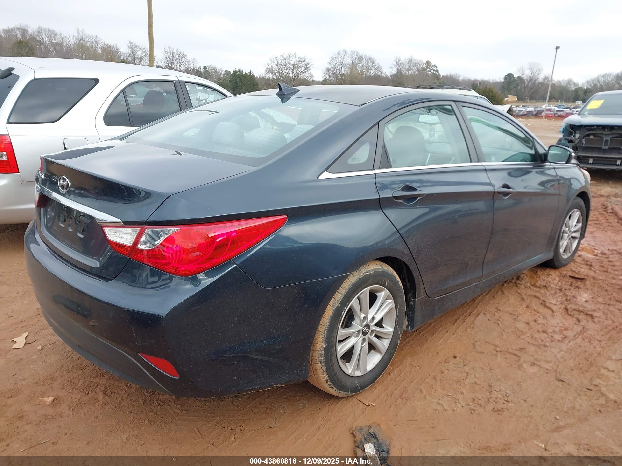 HYUNDAI SONATA image 4