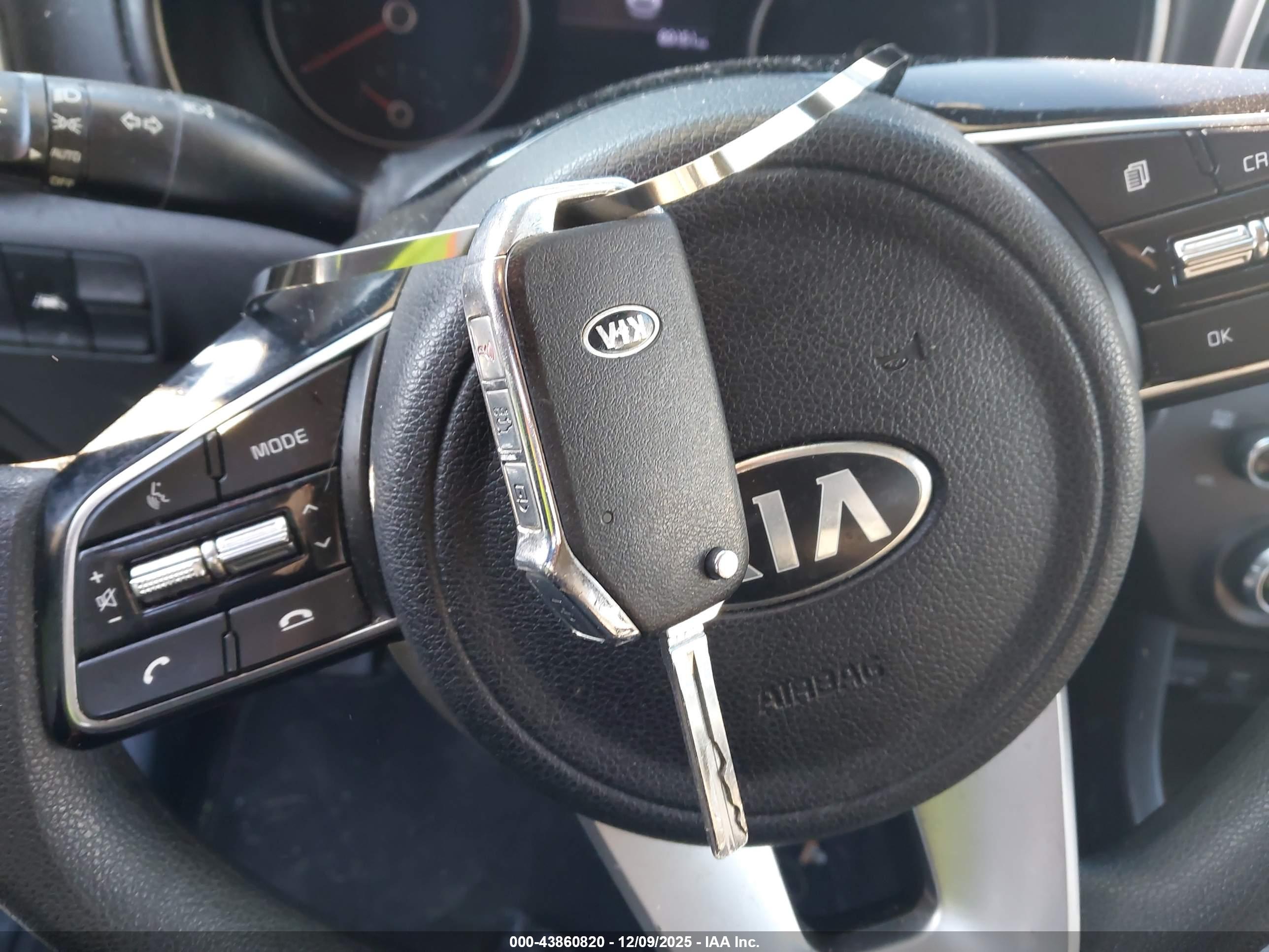KIA SPORTAGE image 11