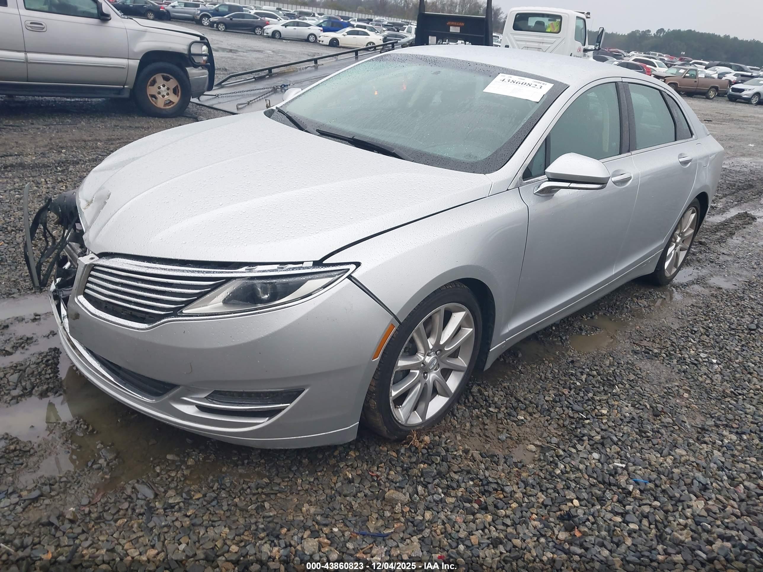 LINCOLN MKZ image 2