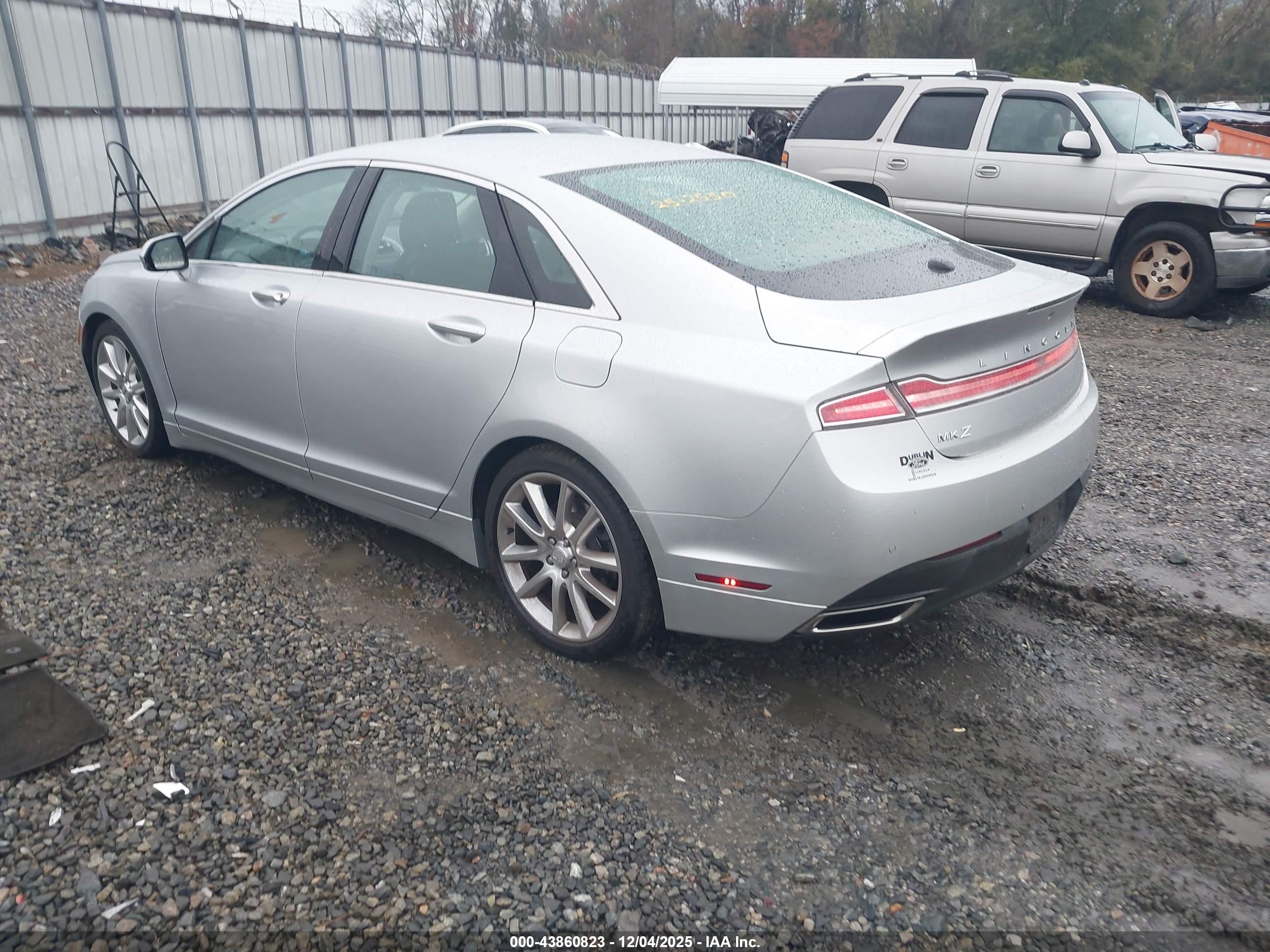 LINCOLN MKZ image 3