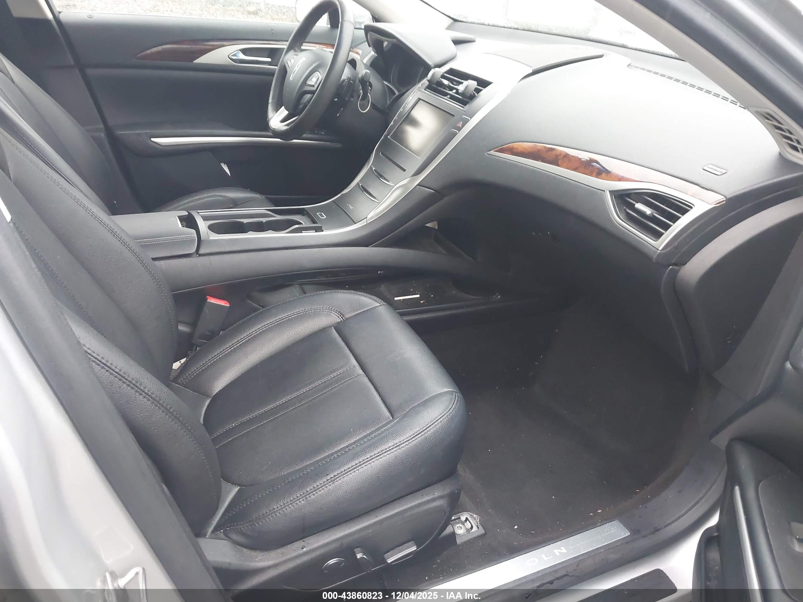 LINCOLN MKZ image 5