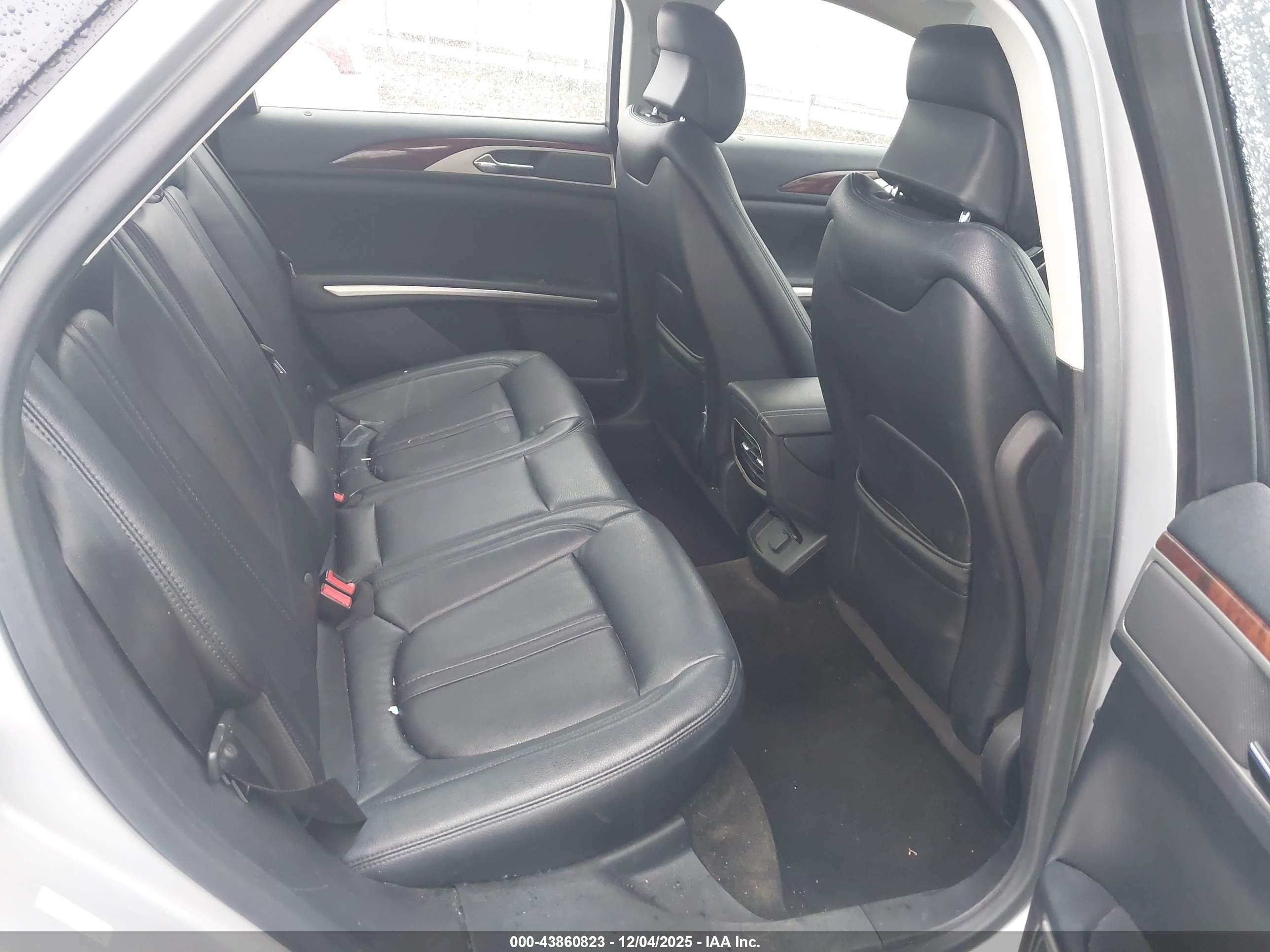 LINCOLN MKZ image 8