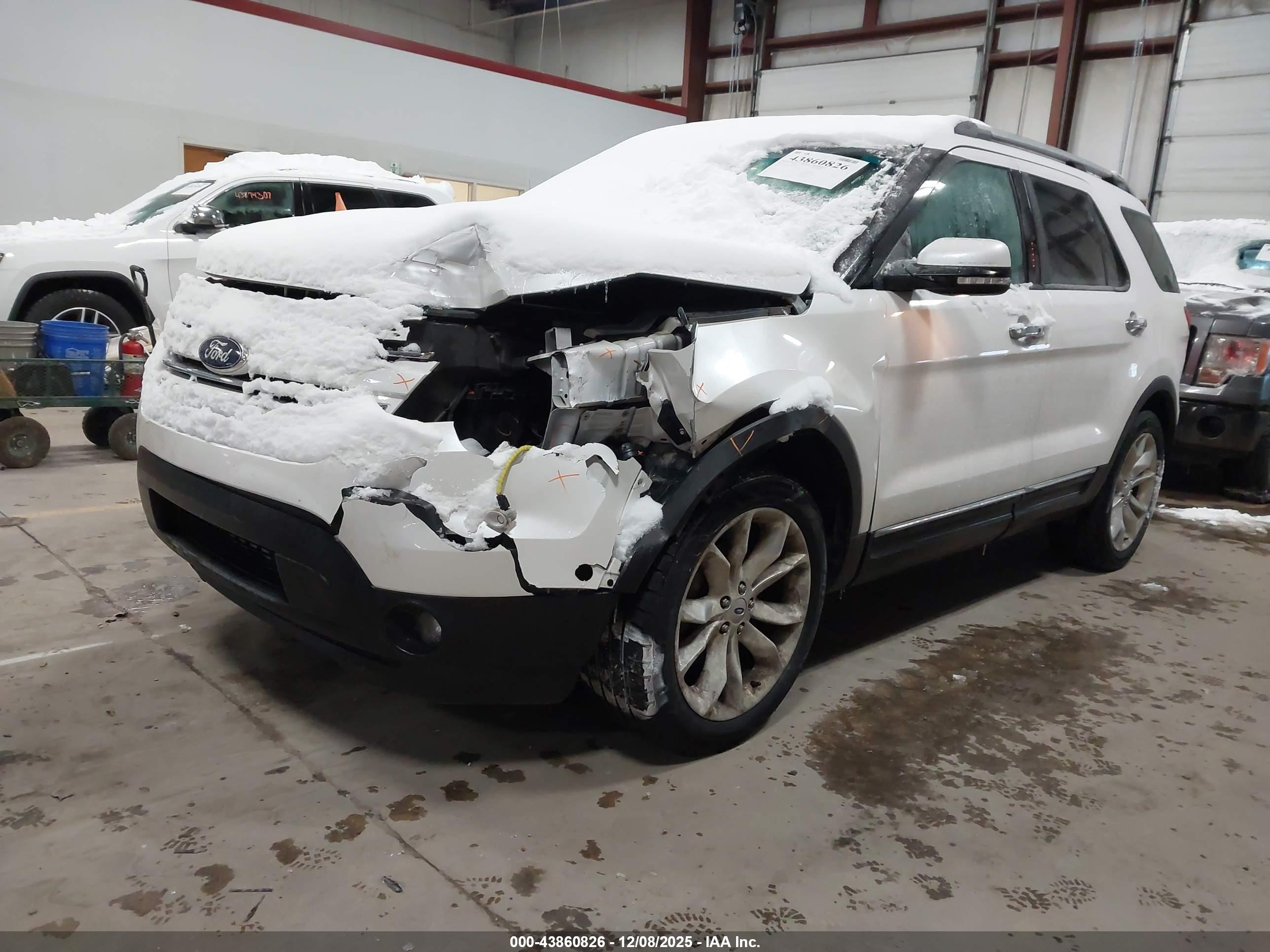 FORD EXPLORER image 2