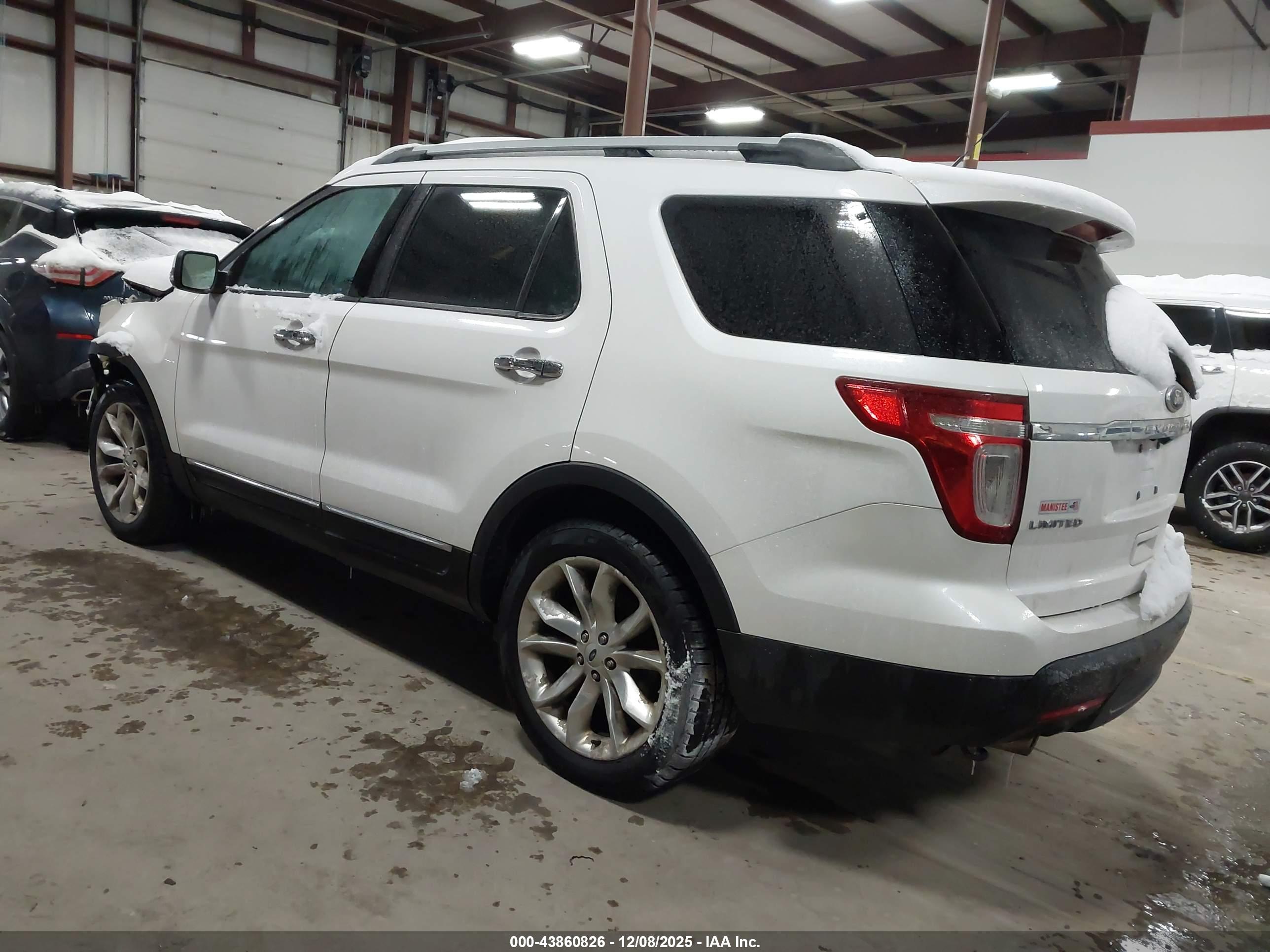 FORD EXPLORER image 3