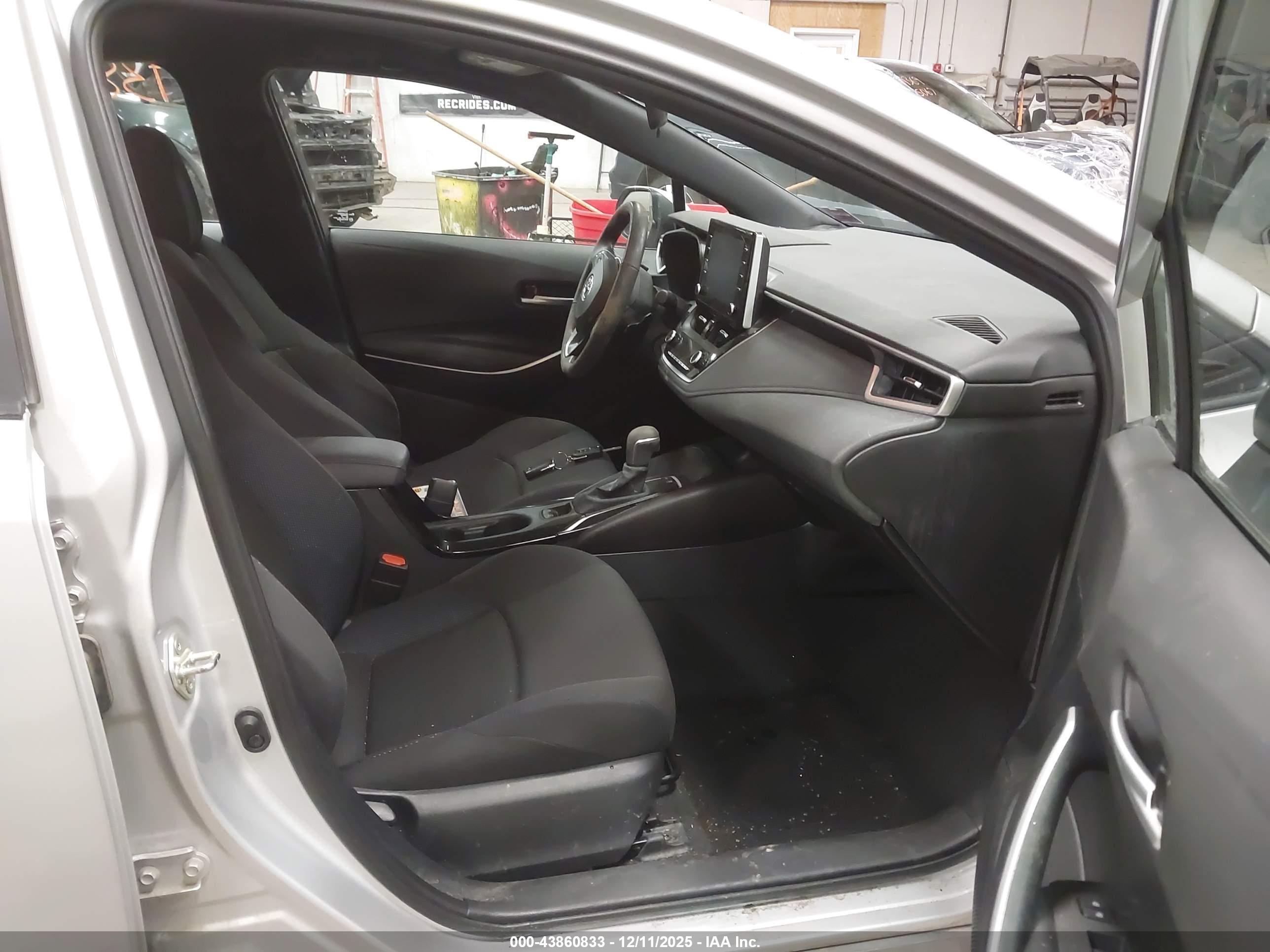 TOYOTA COROLLA image 5