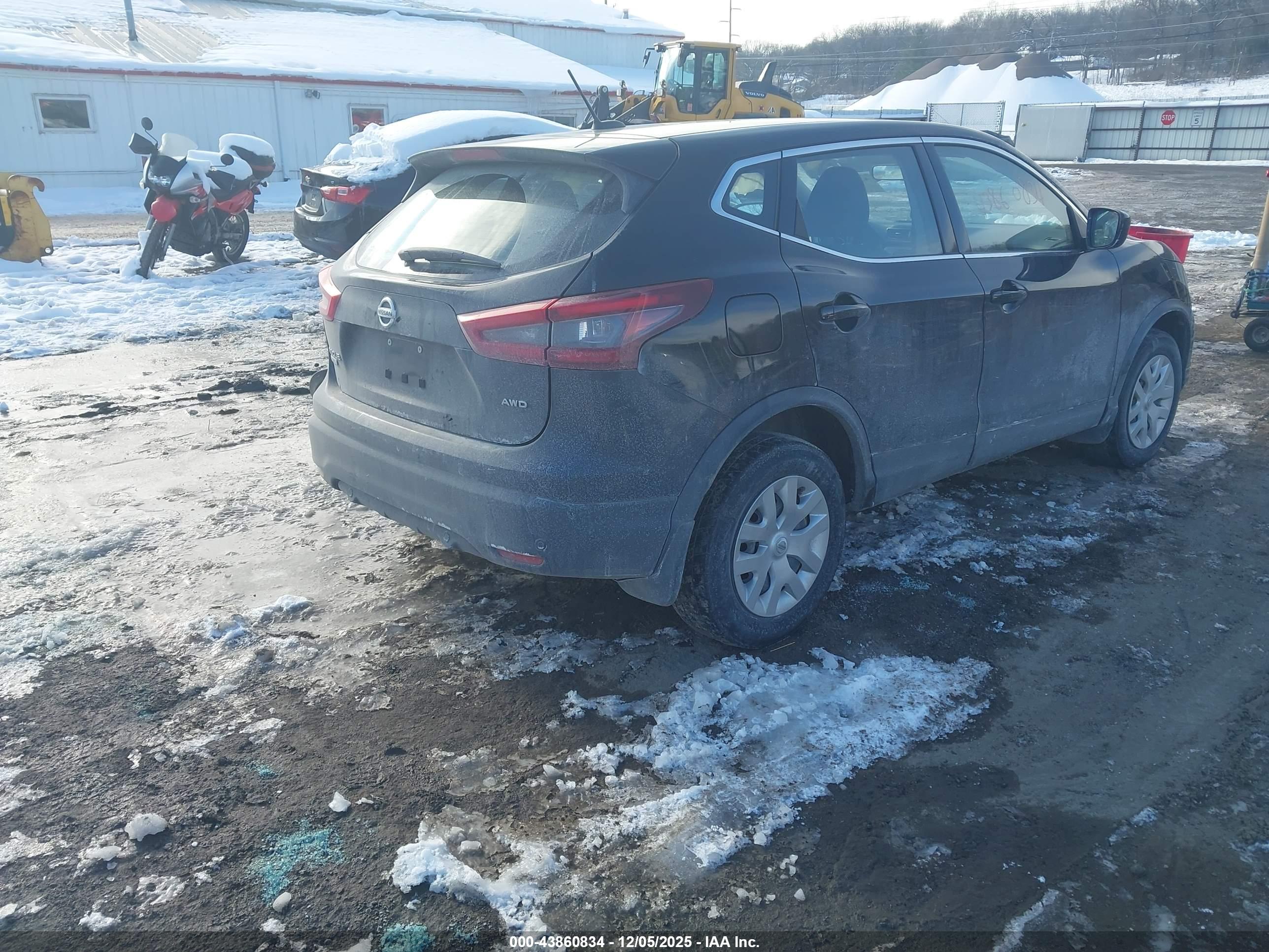 NISSAN ROGUE image 4