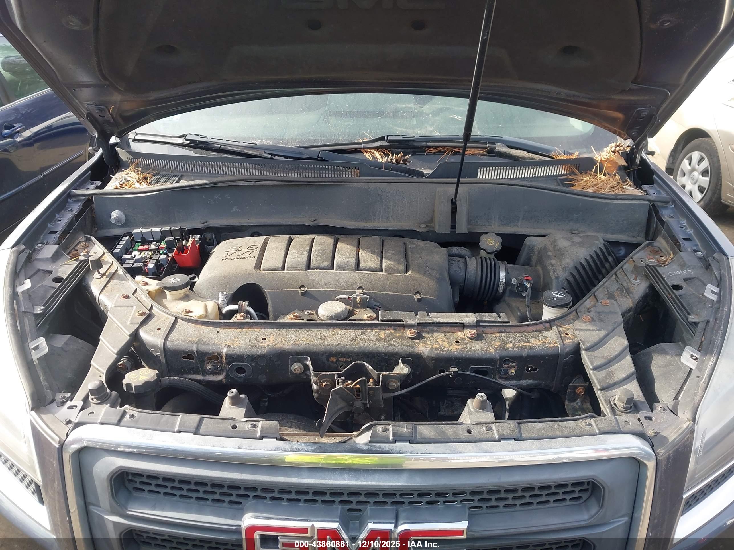 GMC ACADIA image 10