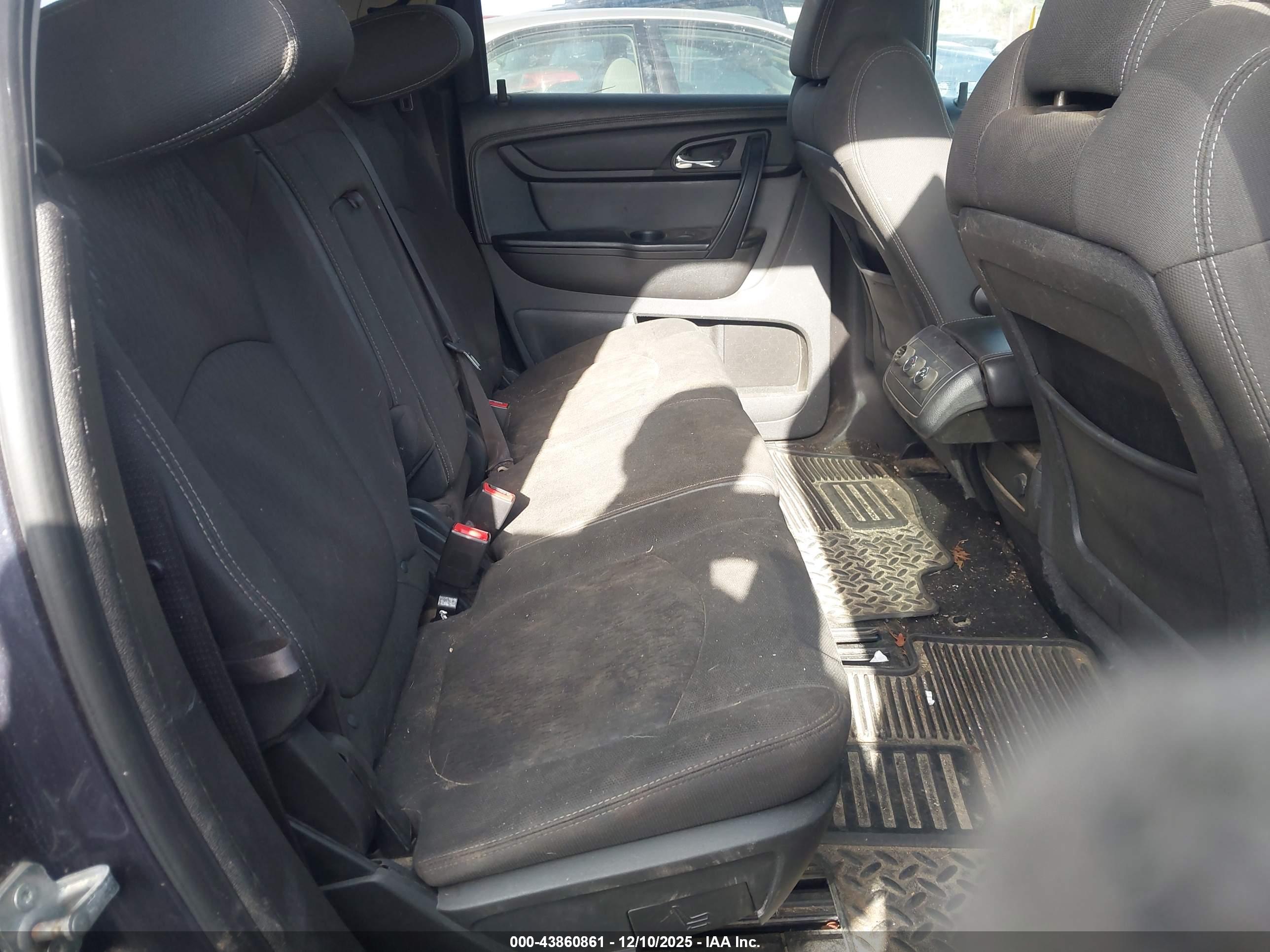 GMC ACADIA image 8
