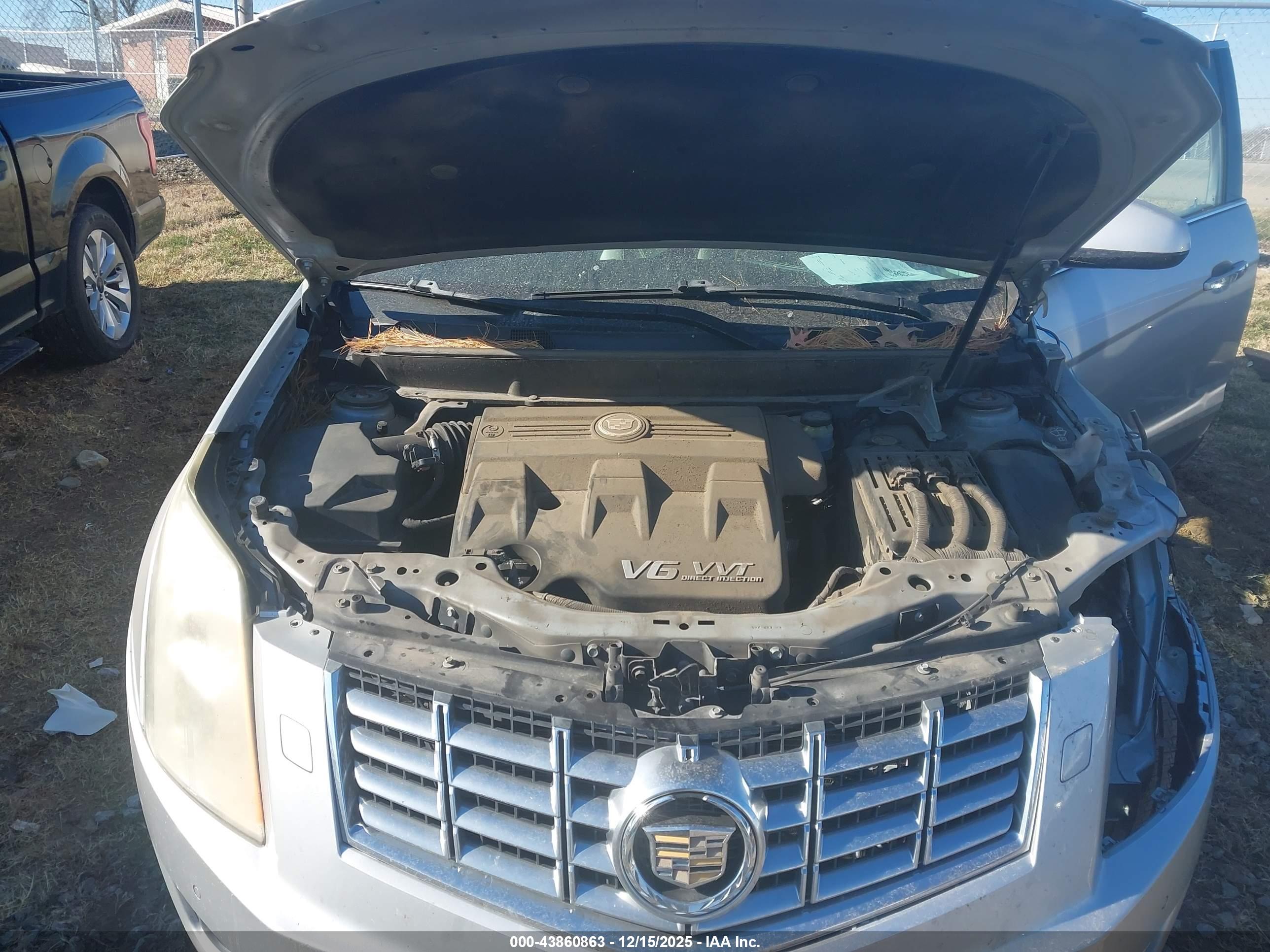 CADILLAC SRX image 10
