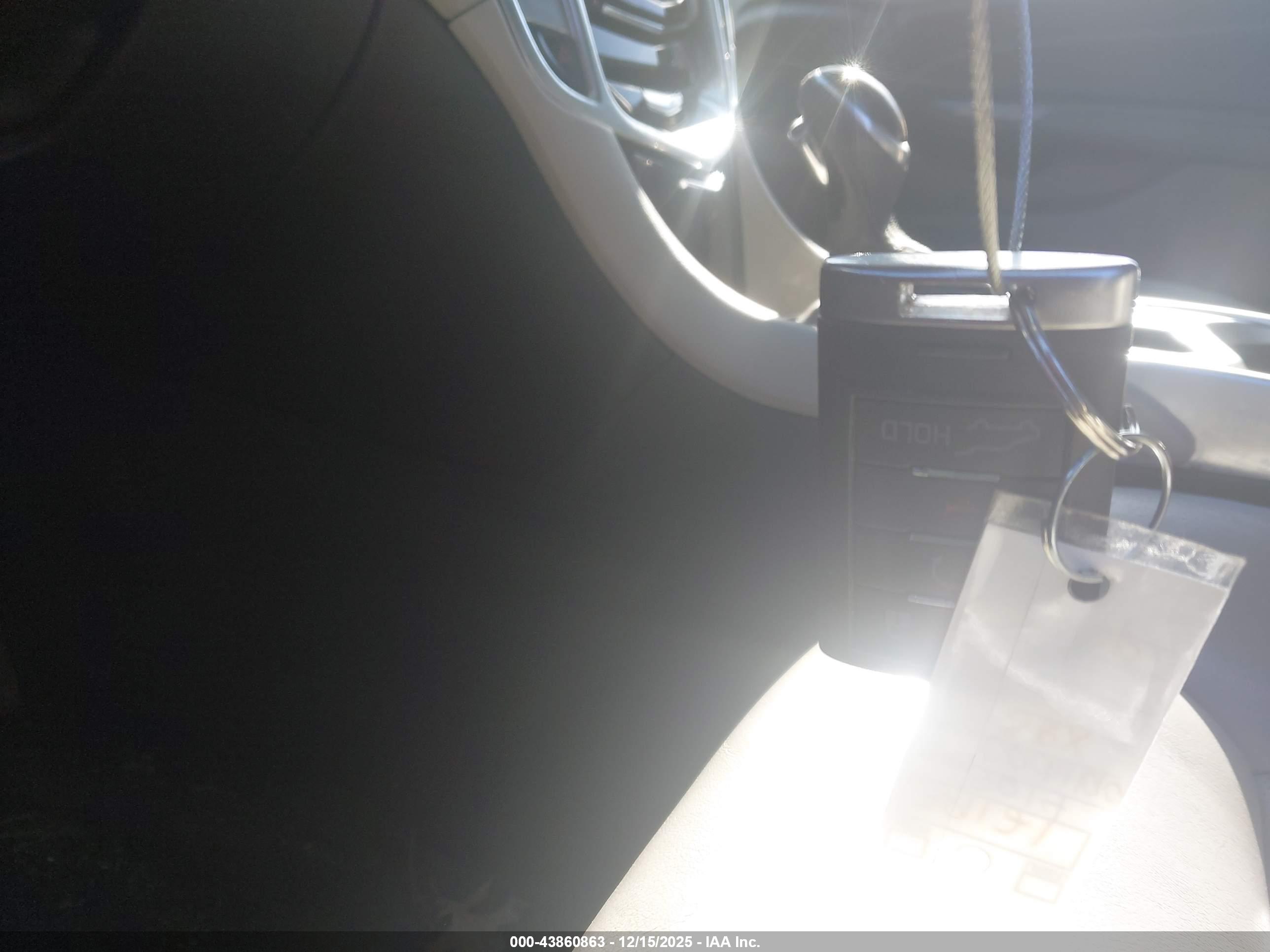 CADILLAC SRX image 11