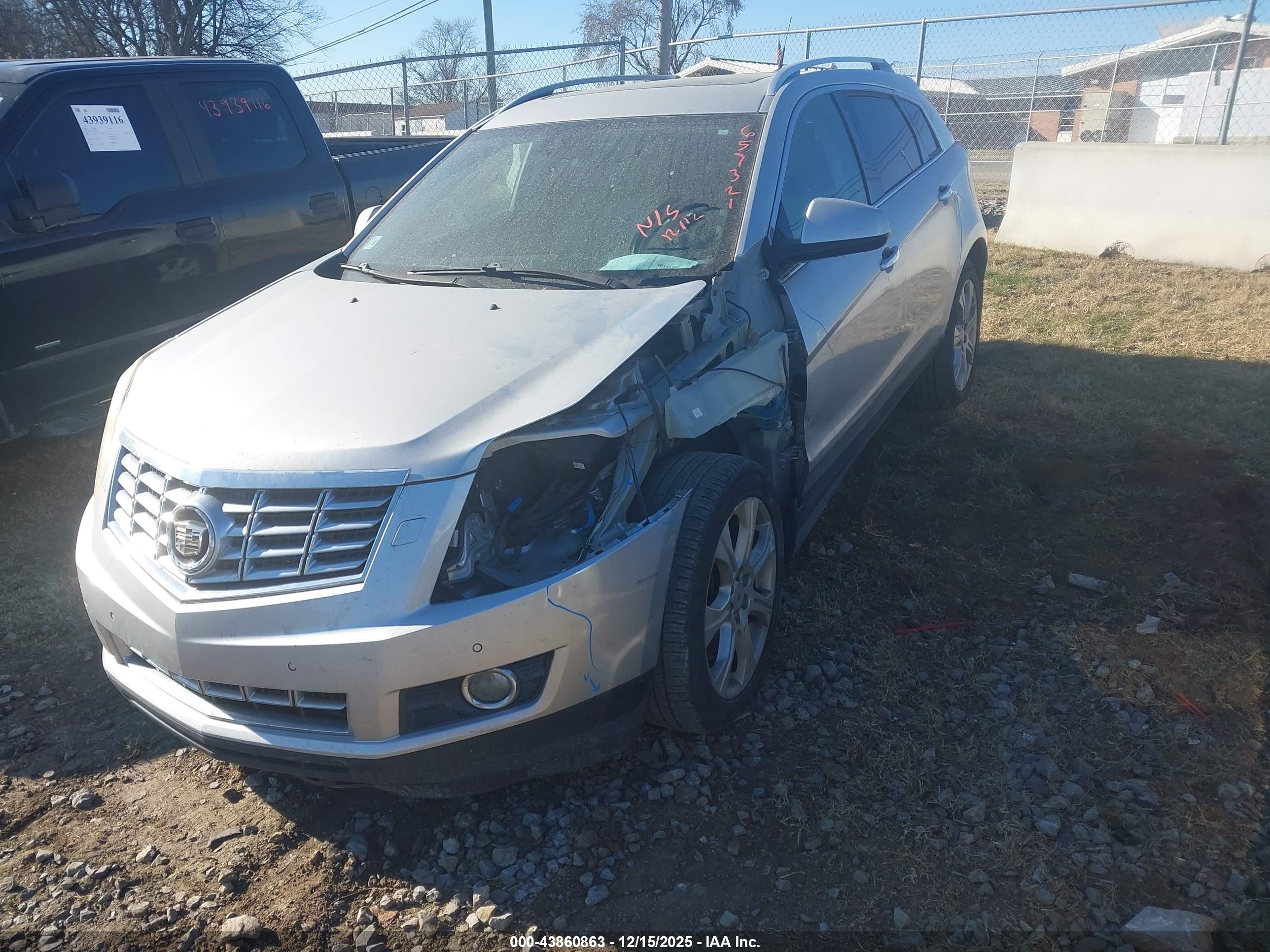 CADILLAC SRX image 6