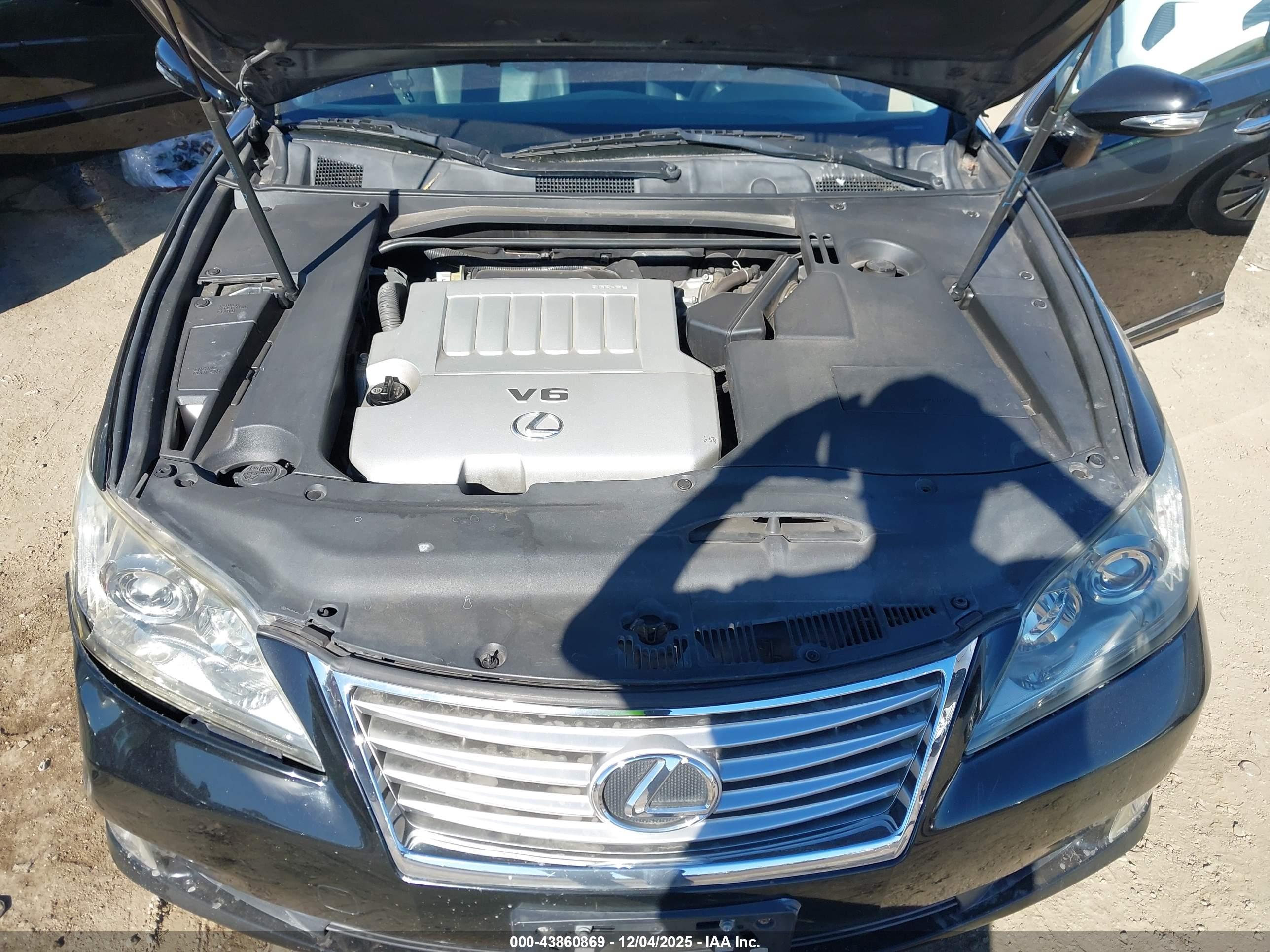 LEXUS ES image 10