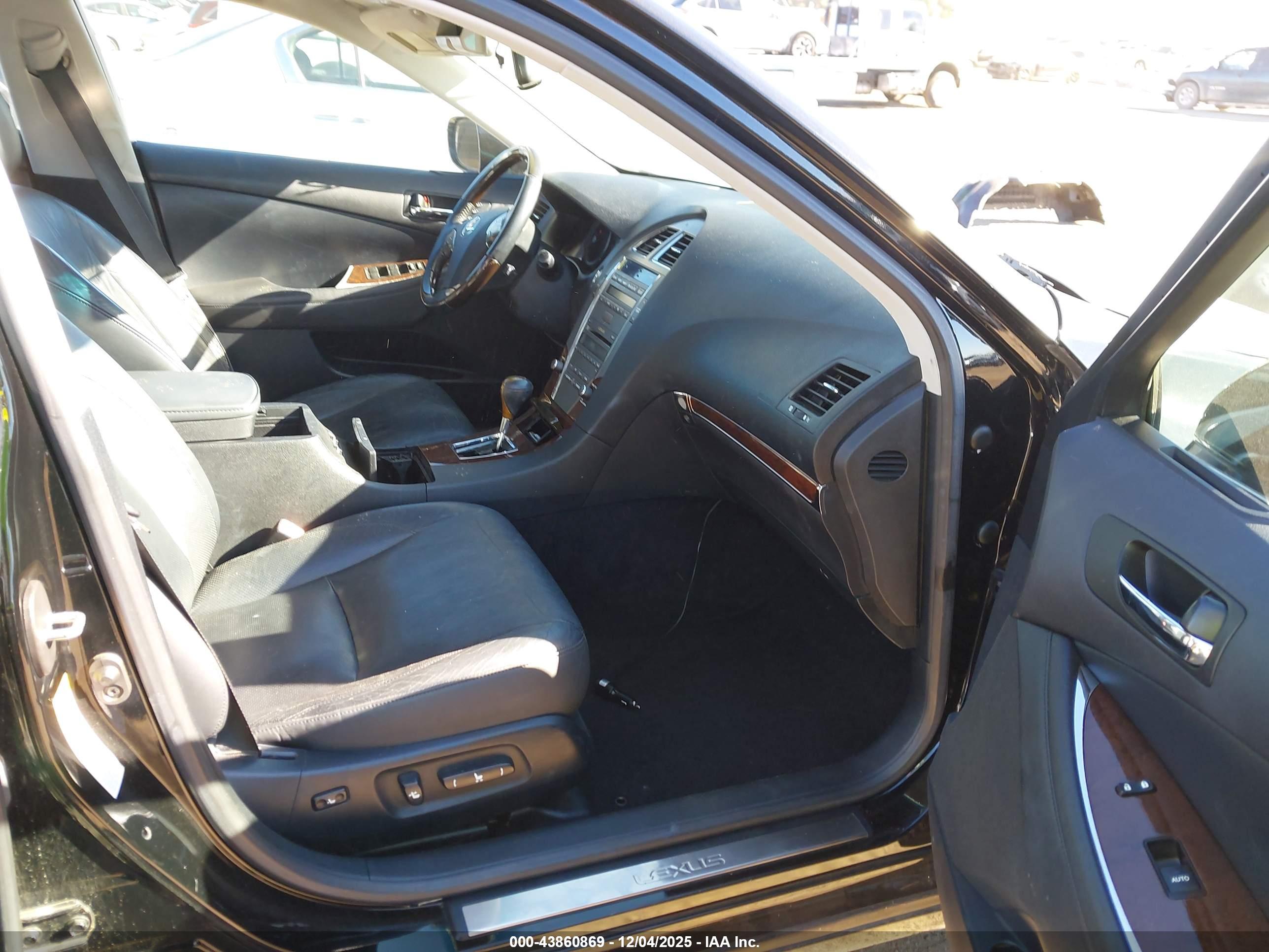 LEXUS ES image 5