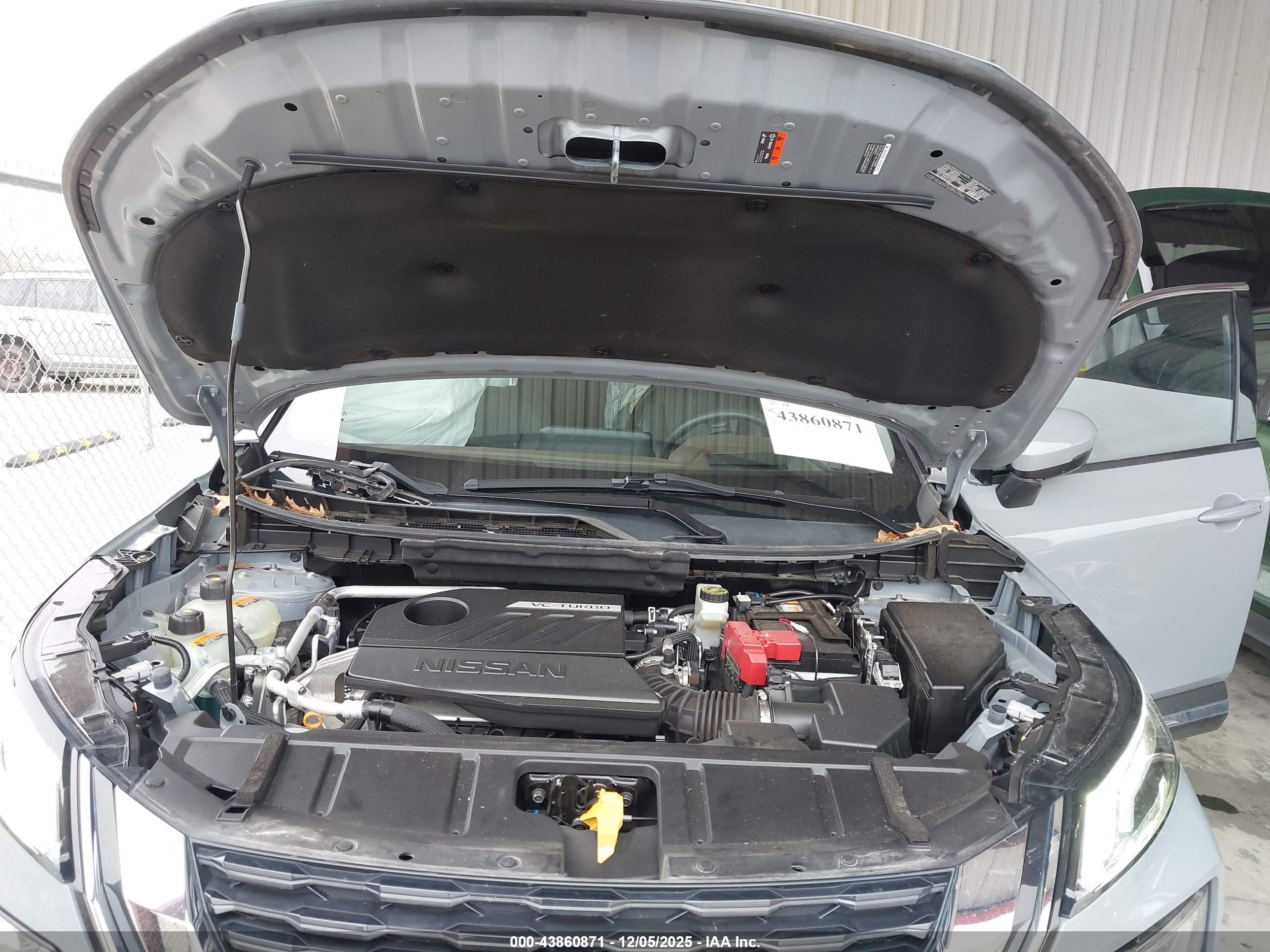 NISSAN ROGUE image 10