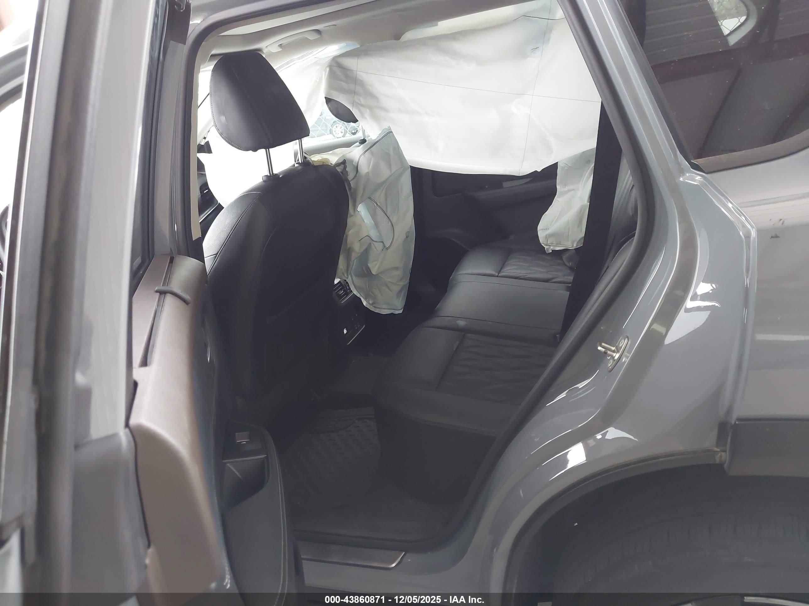 NISSAN ROGUE image 8
