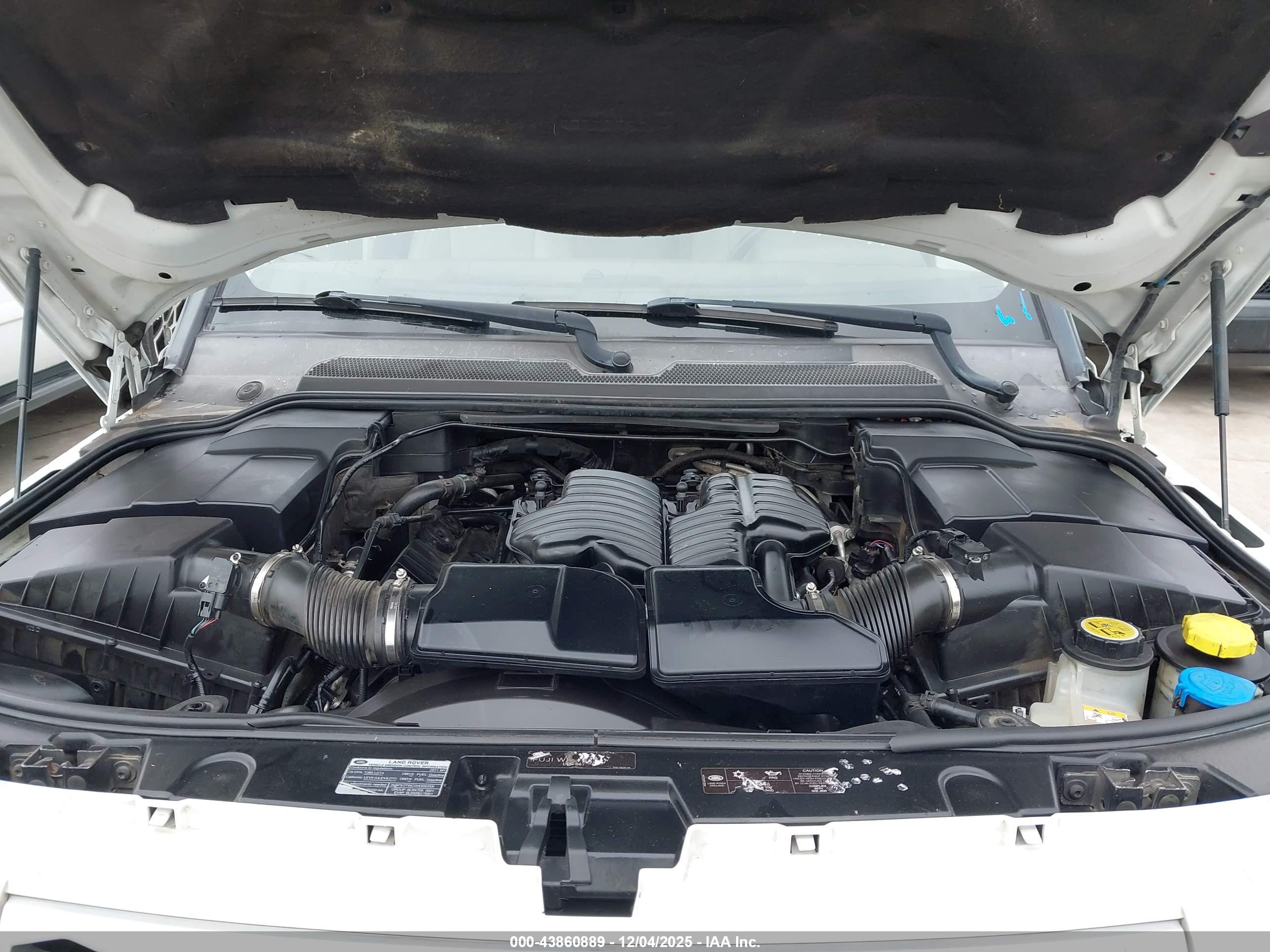 LAND ROVER image 10