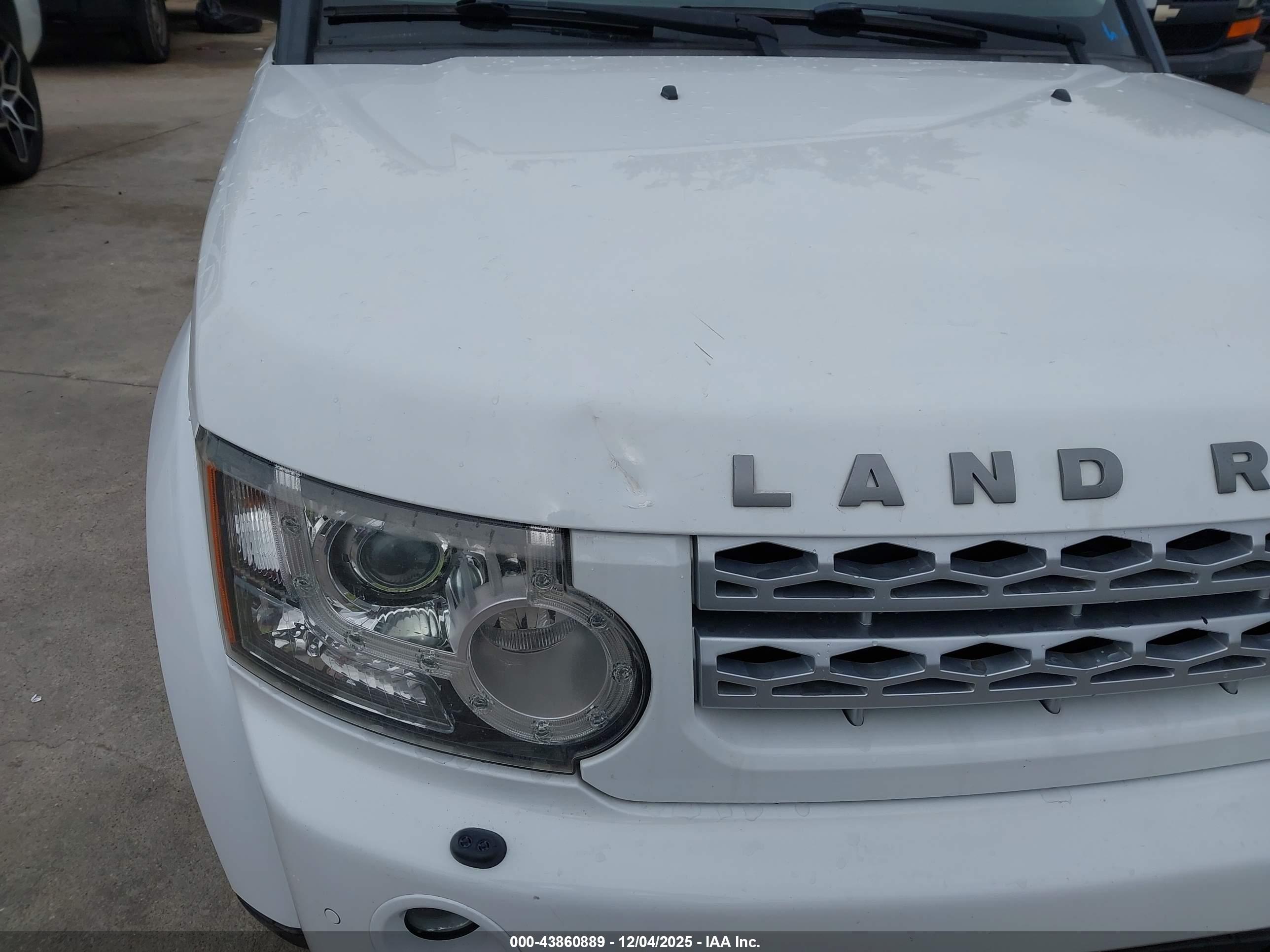 LAND ROVER image 6