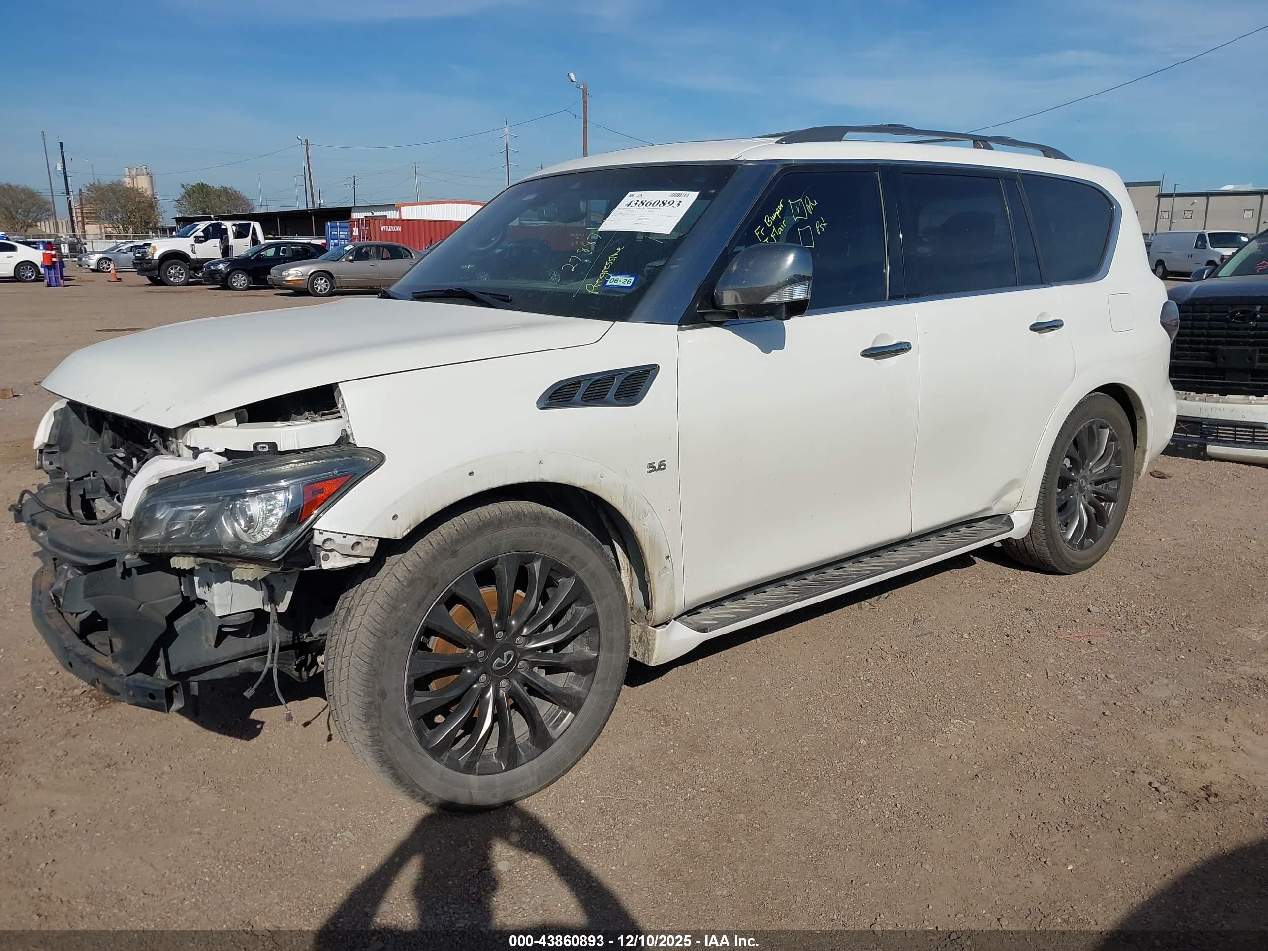 INFINITI QX80 image 2