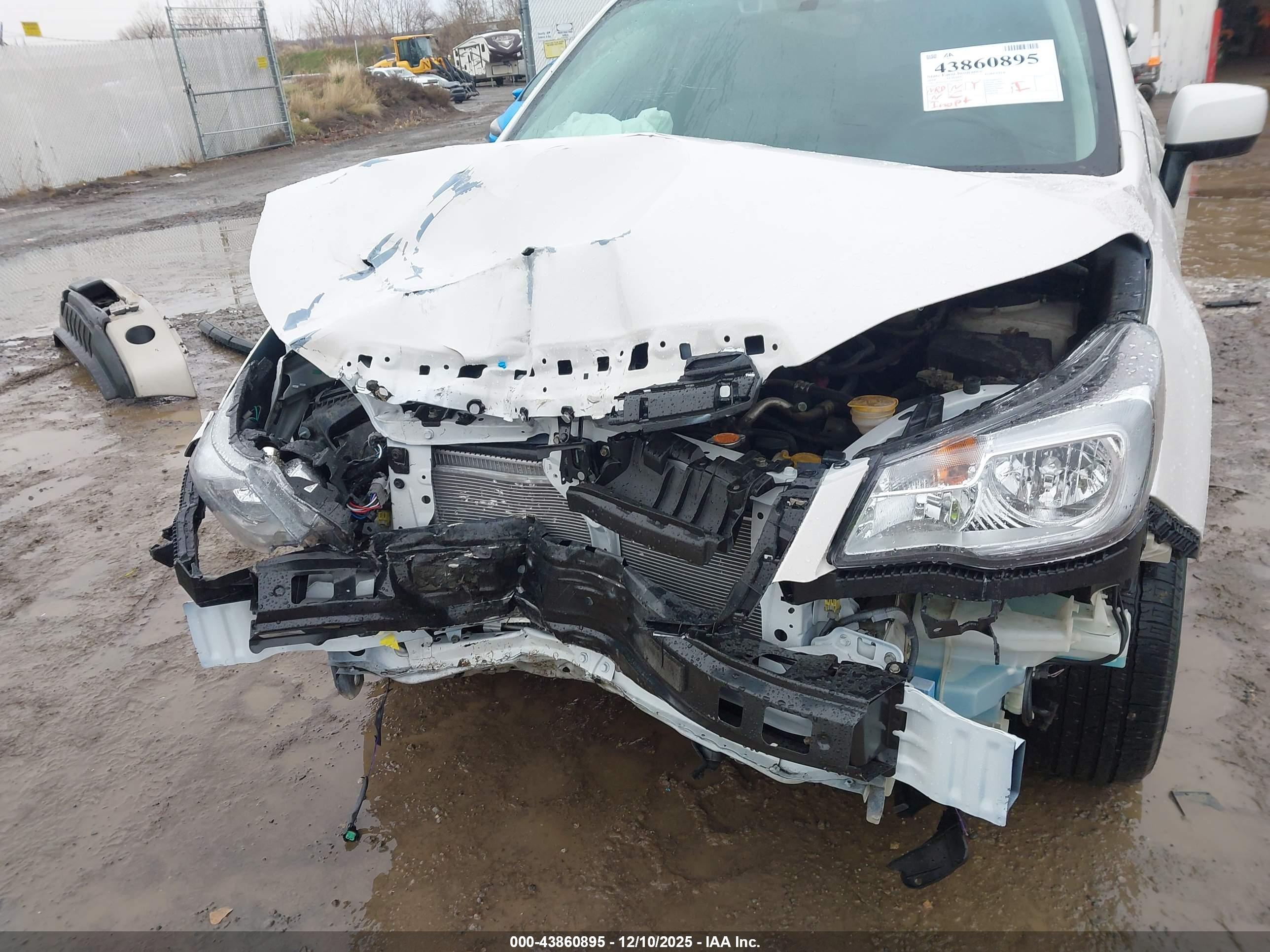 SUBARU FORESTER image 6