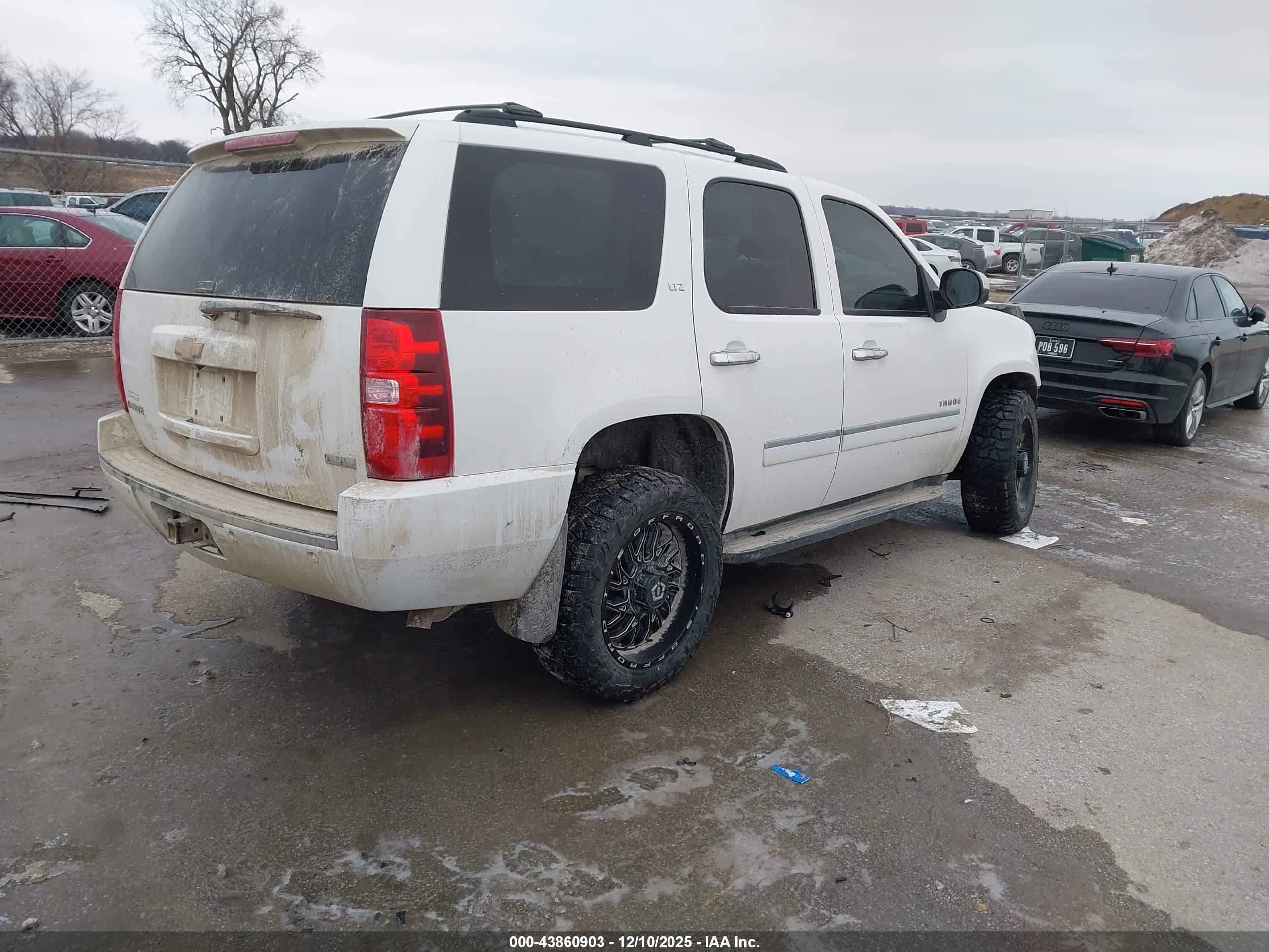 CHEVROLET TAHOE image 4