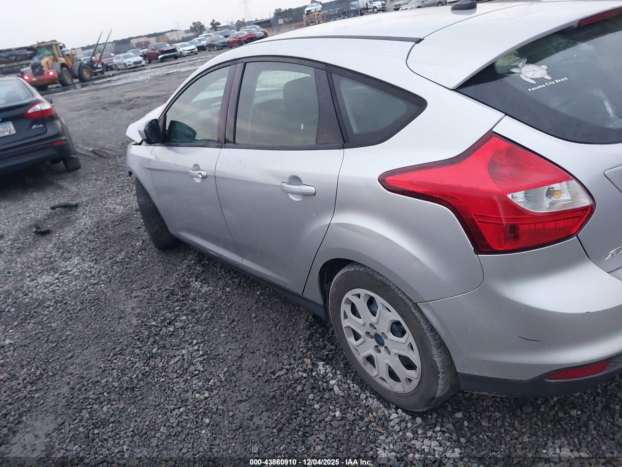 FORD FOCUS image 3