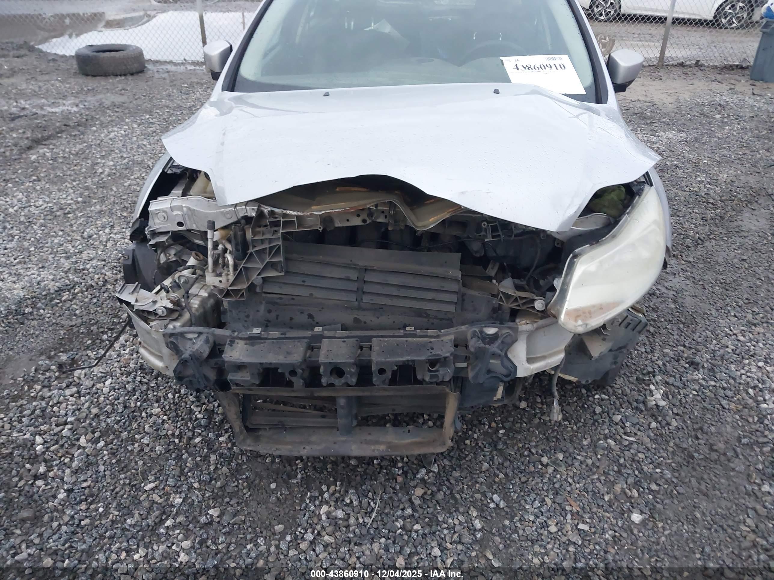 FORD FOCUS image 6
