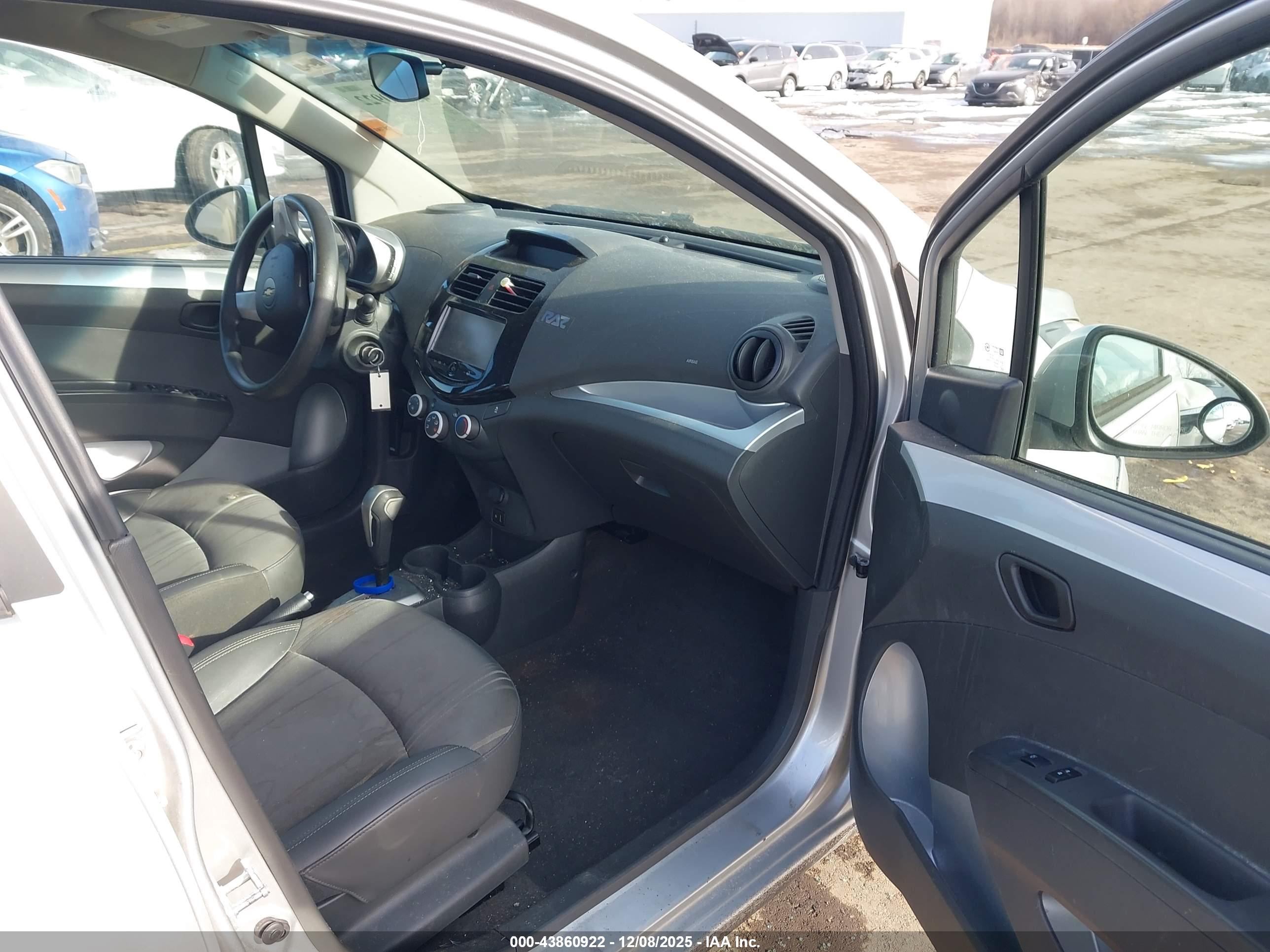 CHEVROLET SPARK image 5
