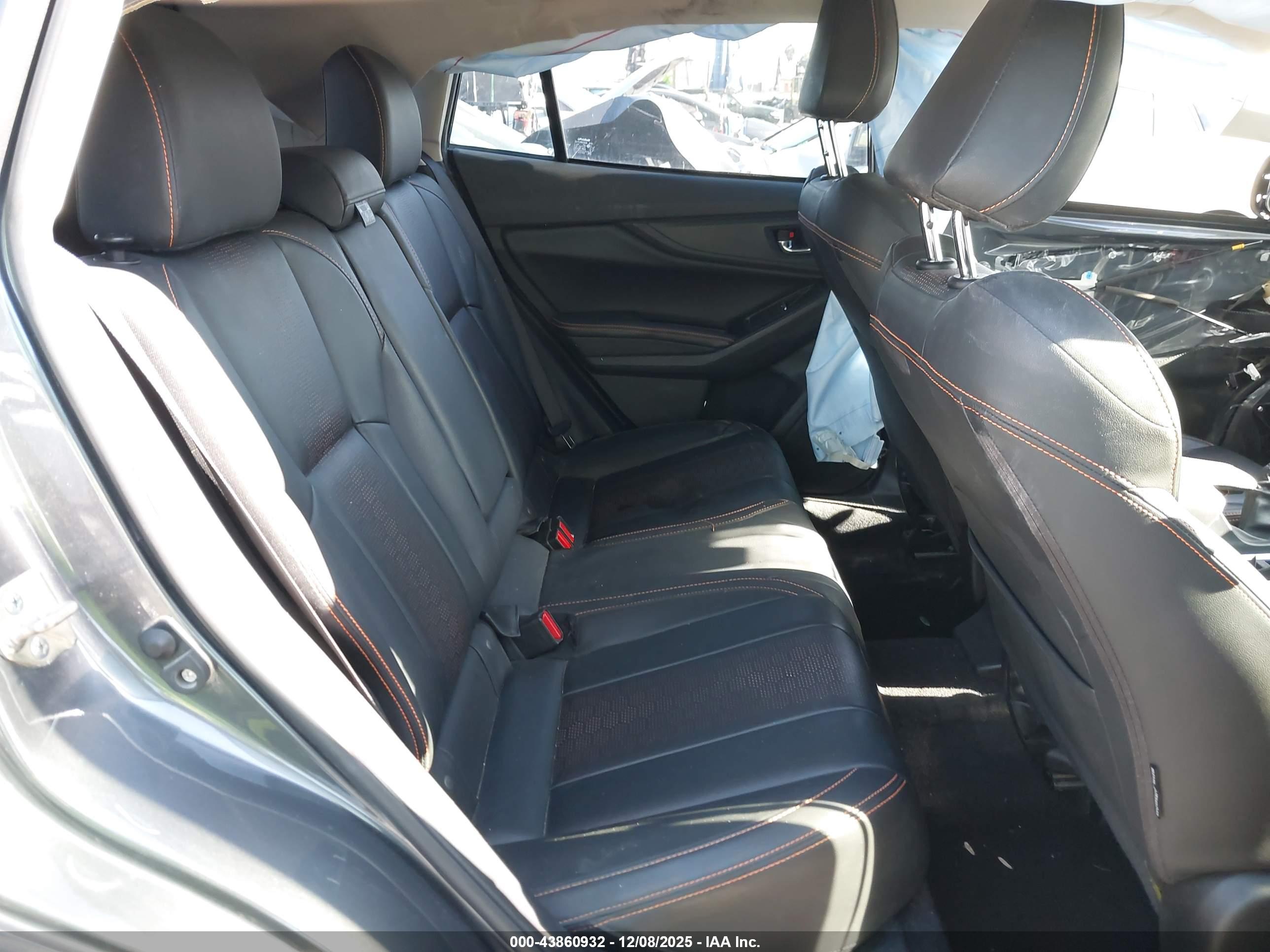 SUBARU CROSSTREK image 8
