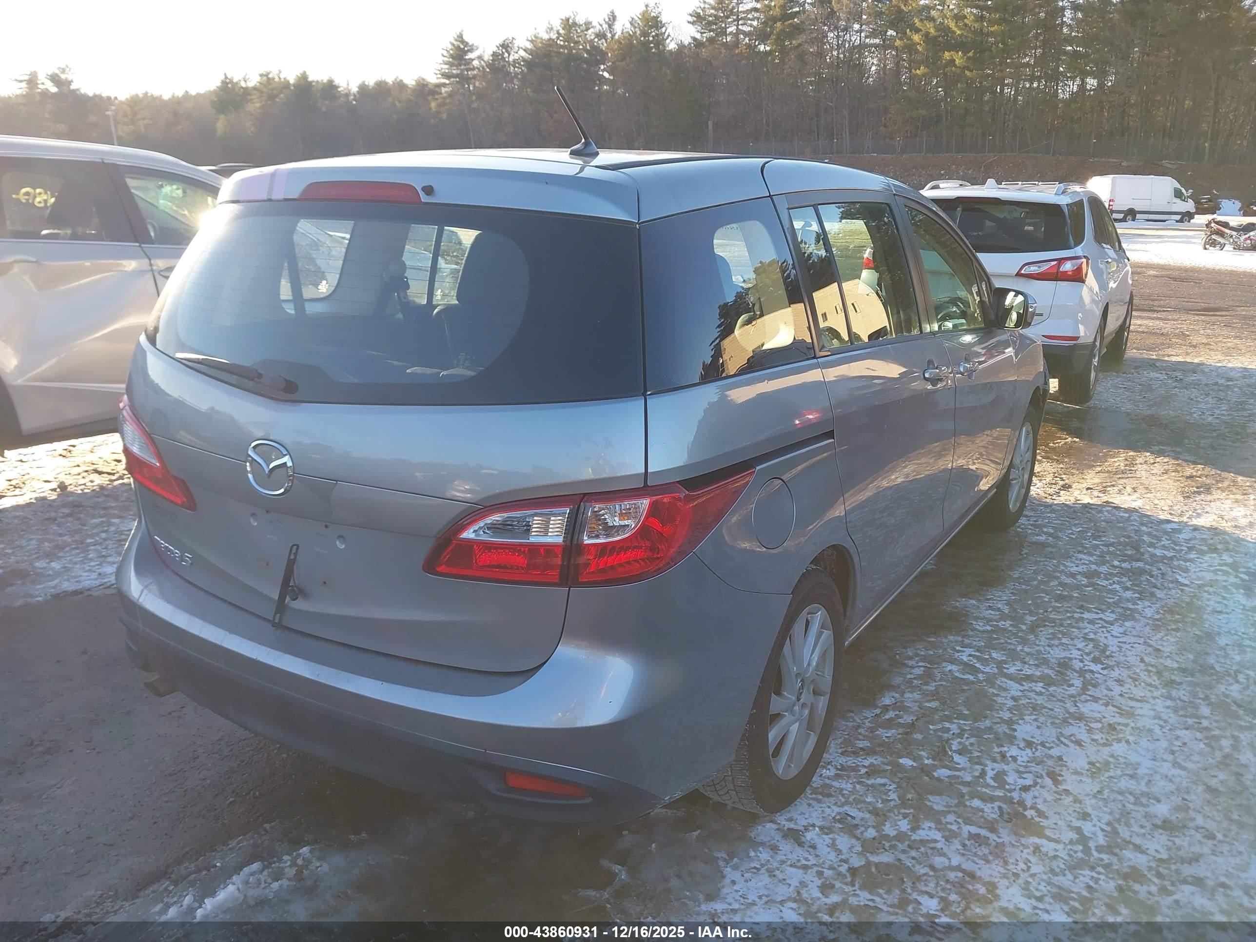 MAZDA MAZDA5 image 4