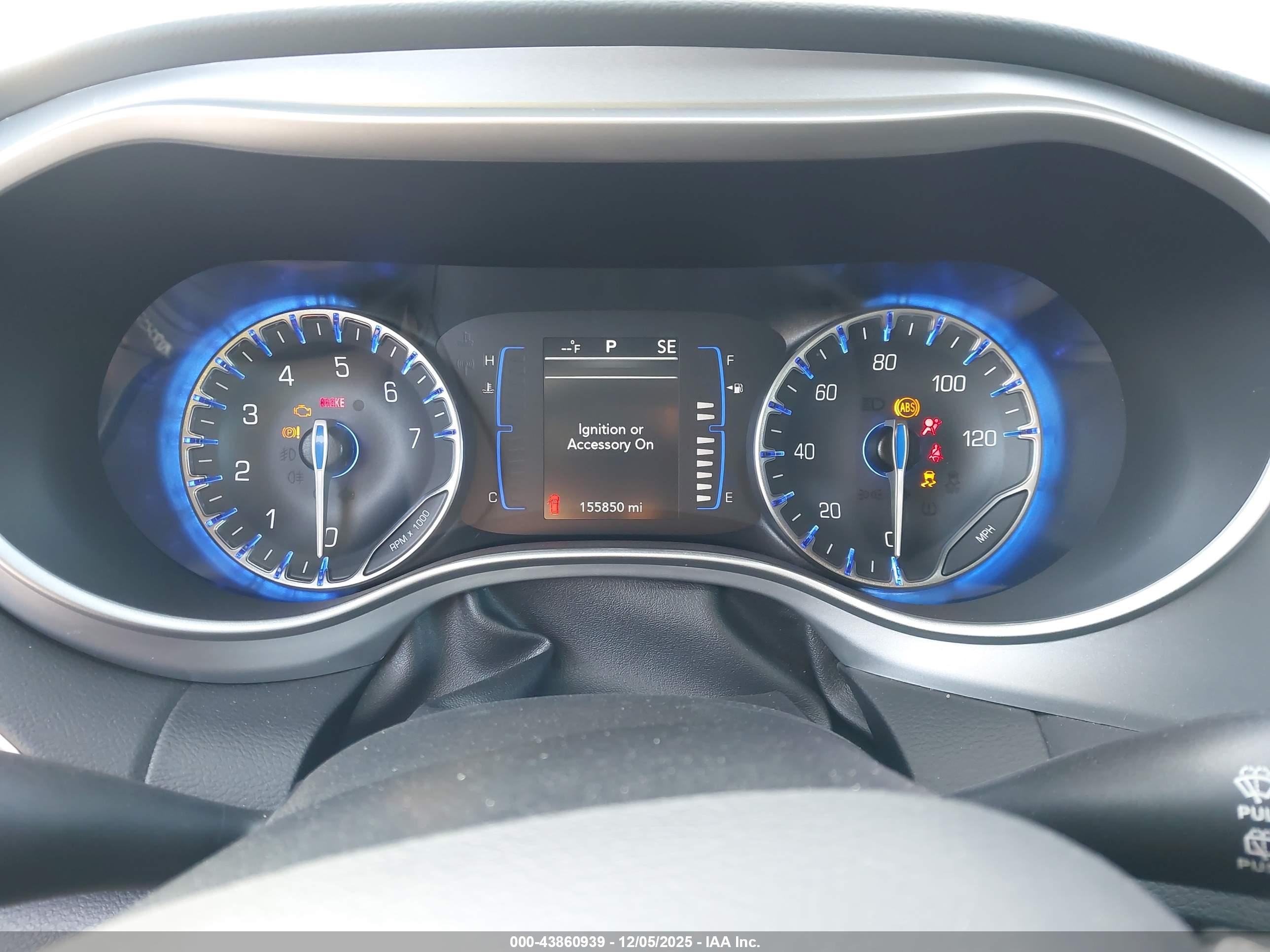 CHRYSLER PACIFICA image 7