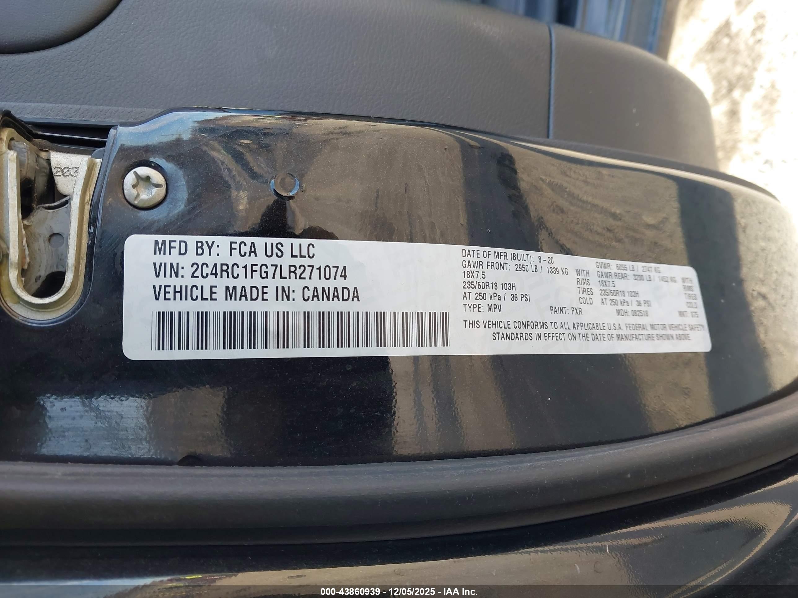 CHRYSLER PACIFICA image 9