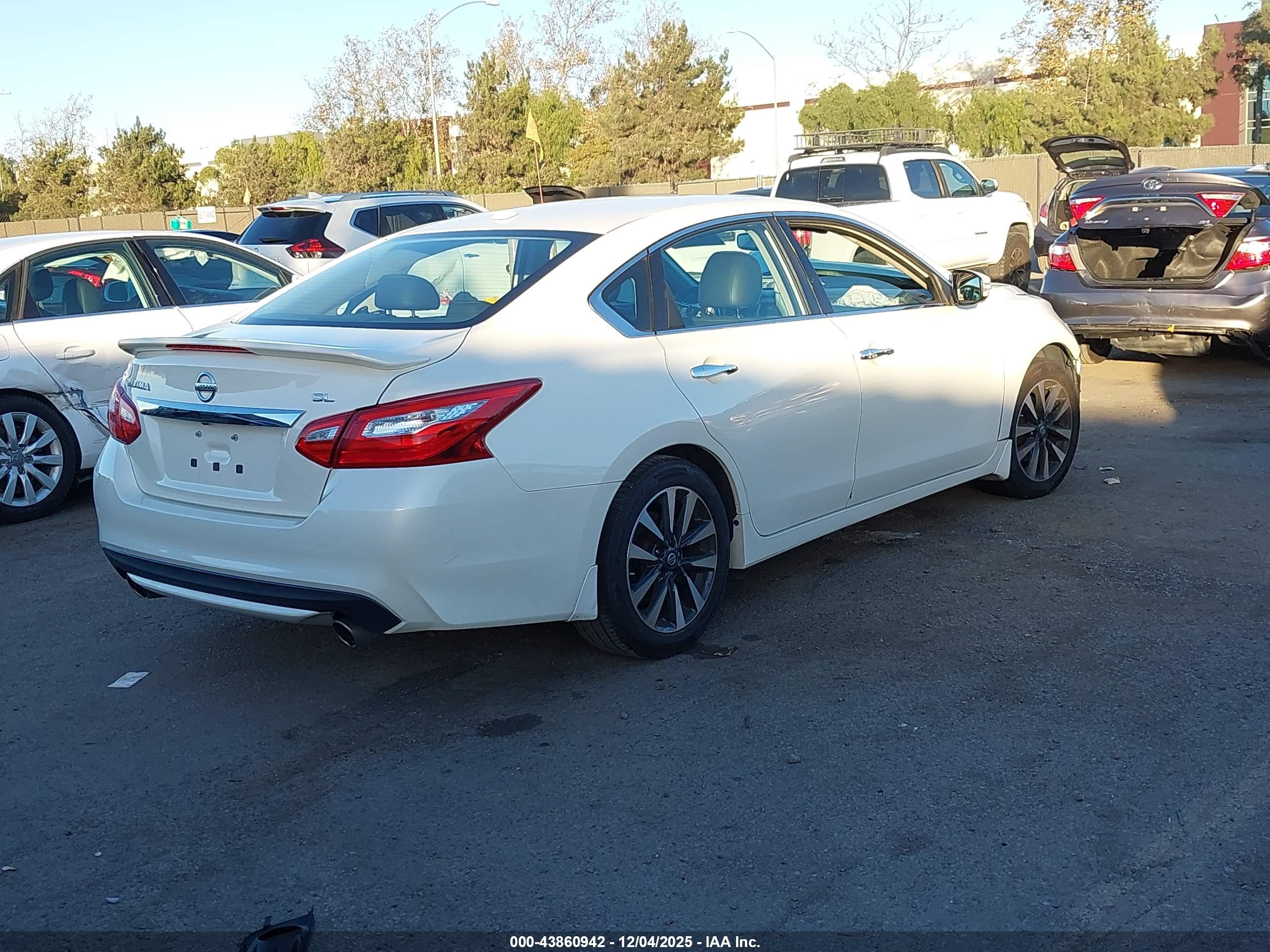NISSAN ALTIMA image 4