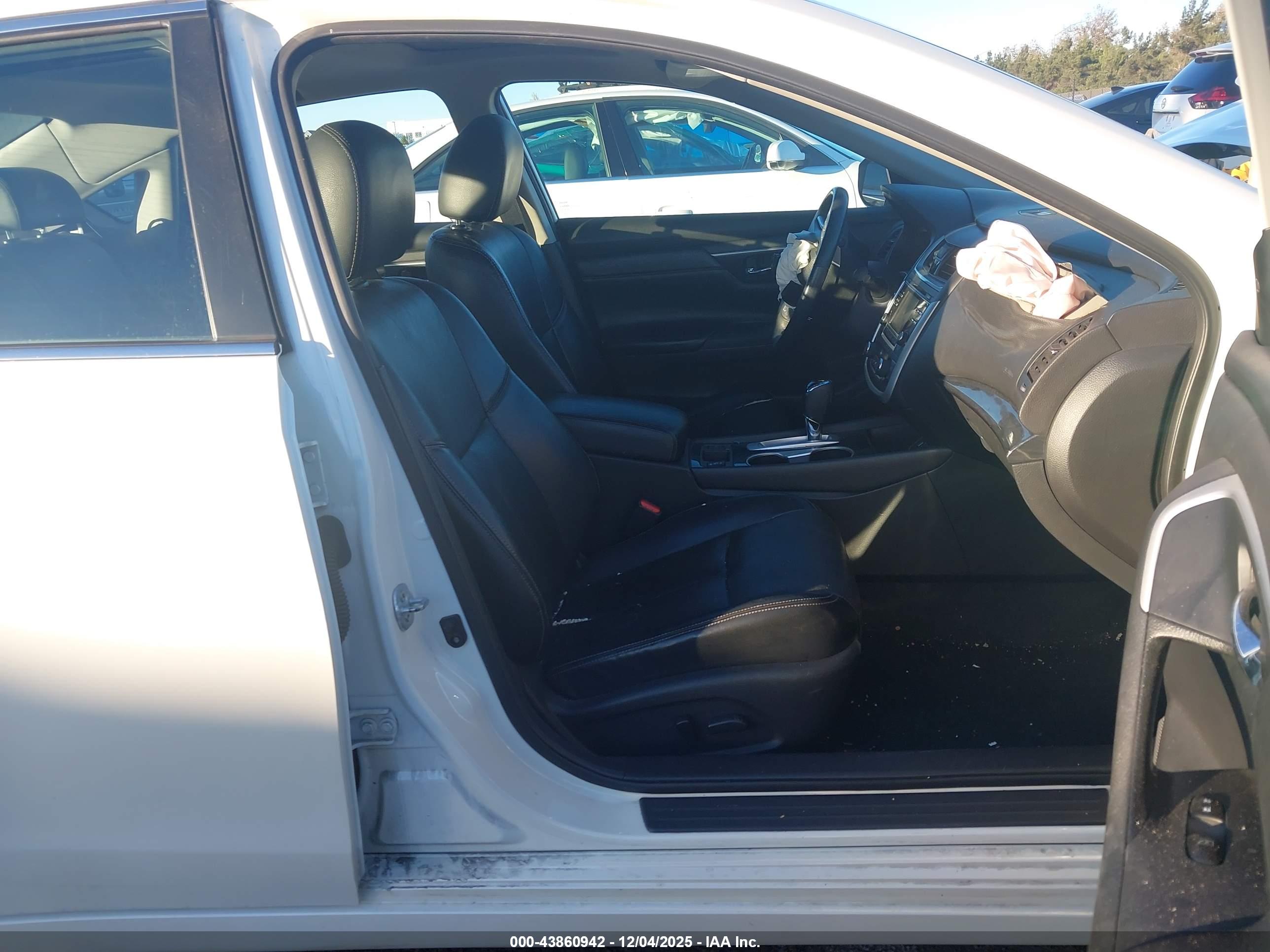 NISSAN ALTIMA image 5
