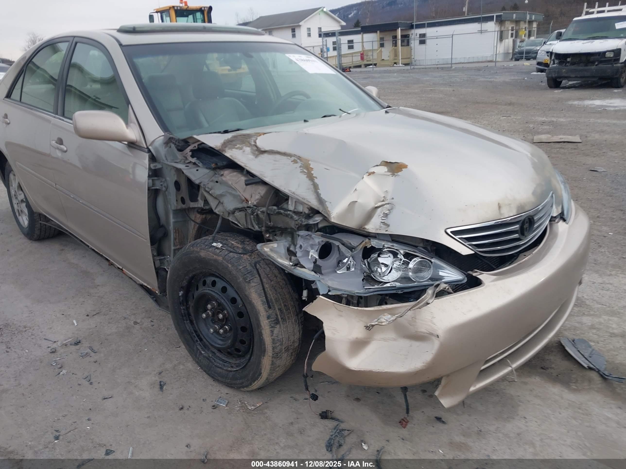TOYOTA CAMRY image 6