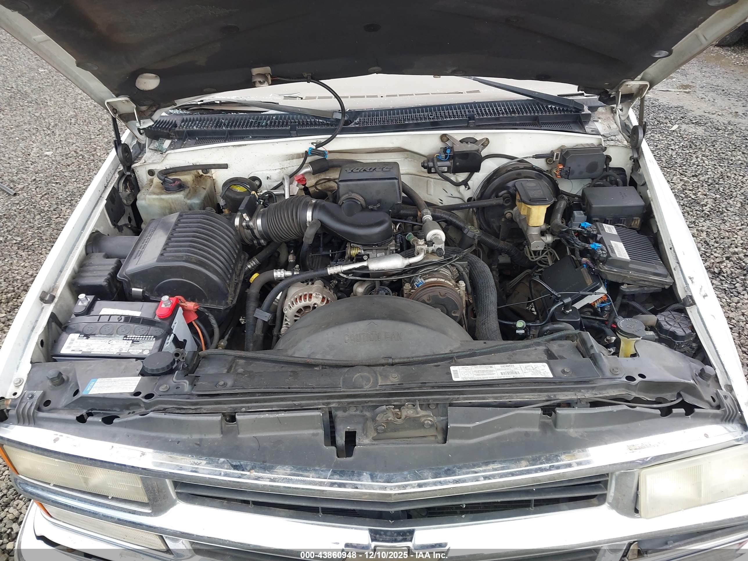 CHEVROLET TAHOE image 10