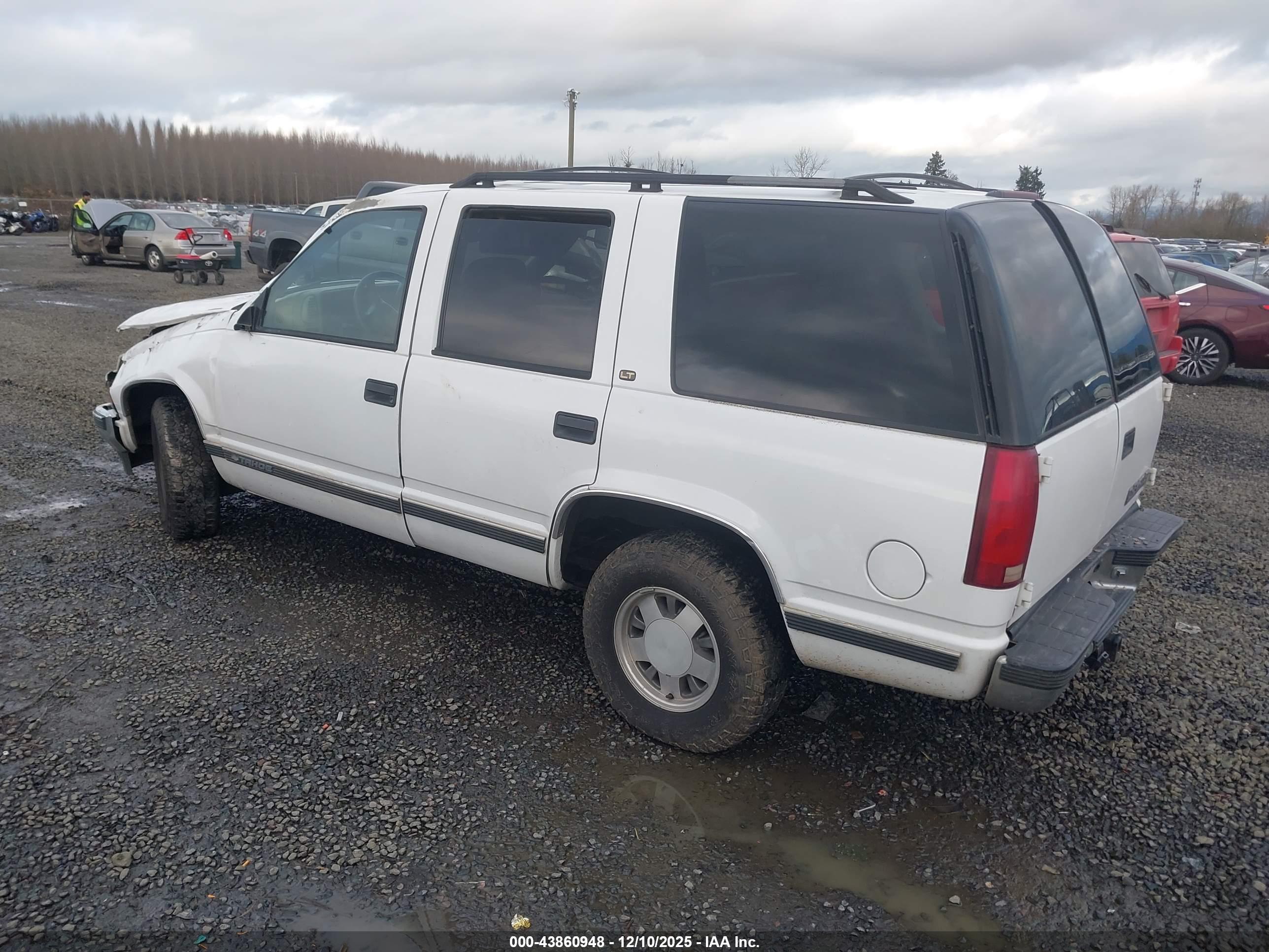 CHEVROLET TAHOE image 3