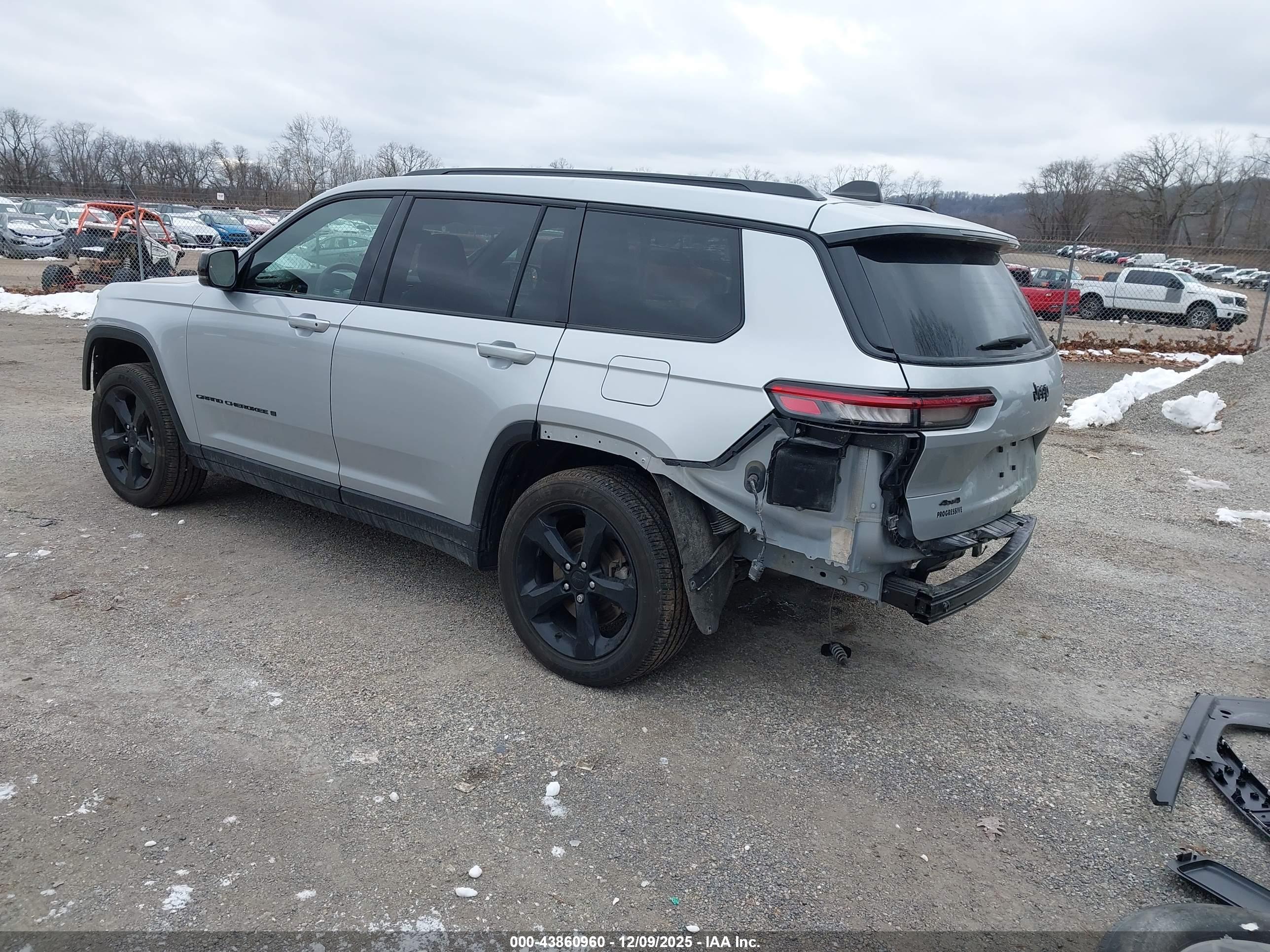 JEEP GRAND image 3