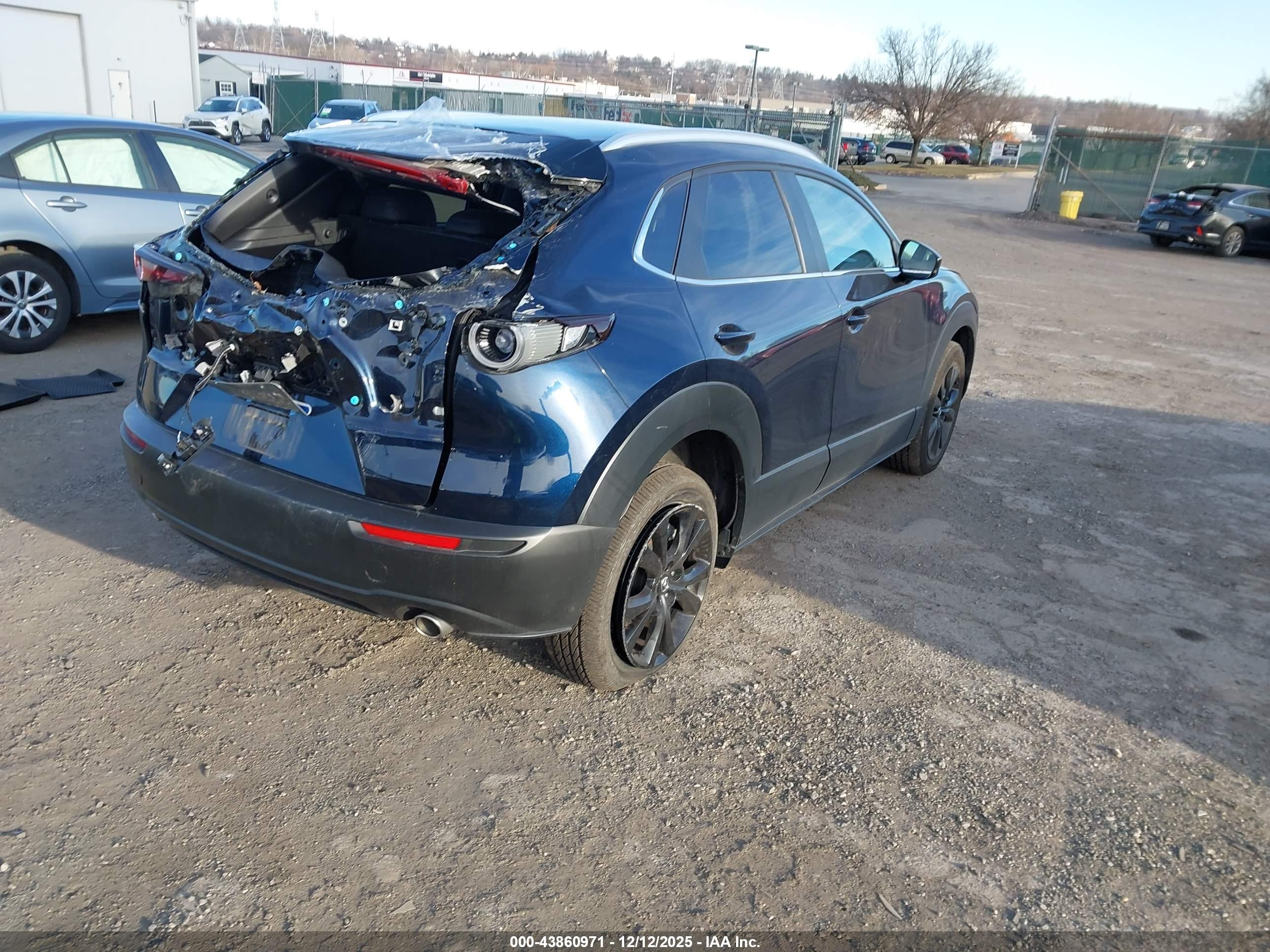 MAZDA CX-30 image 4