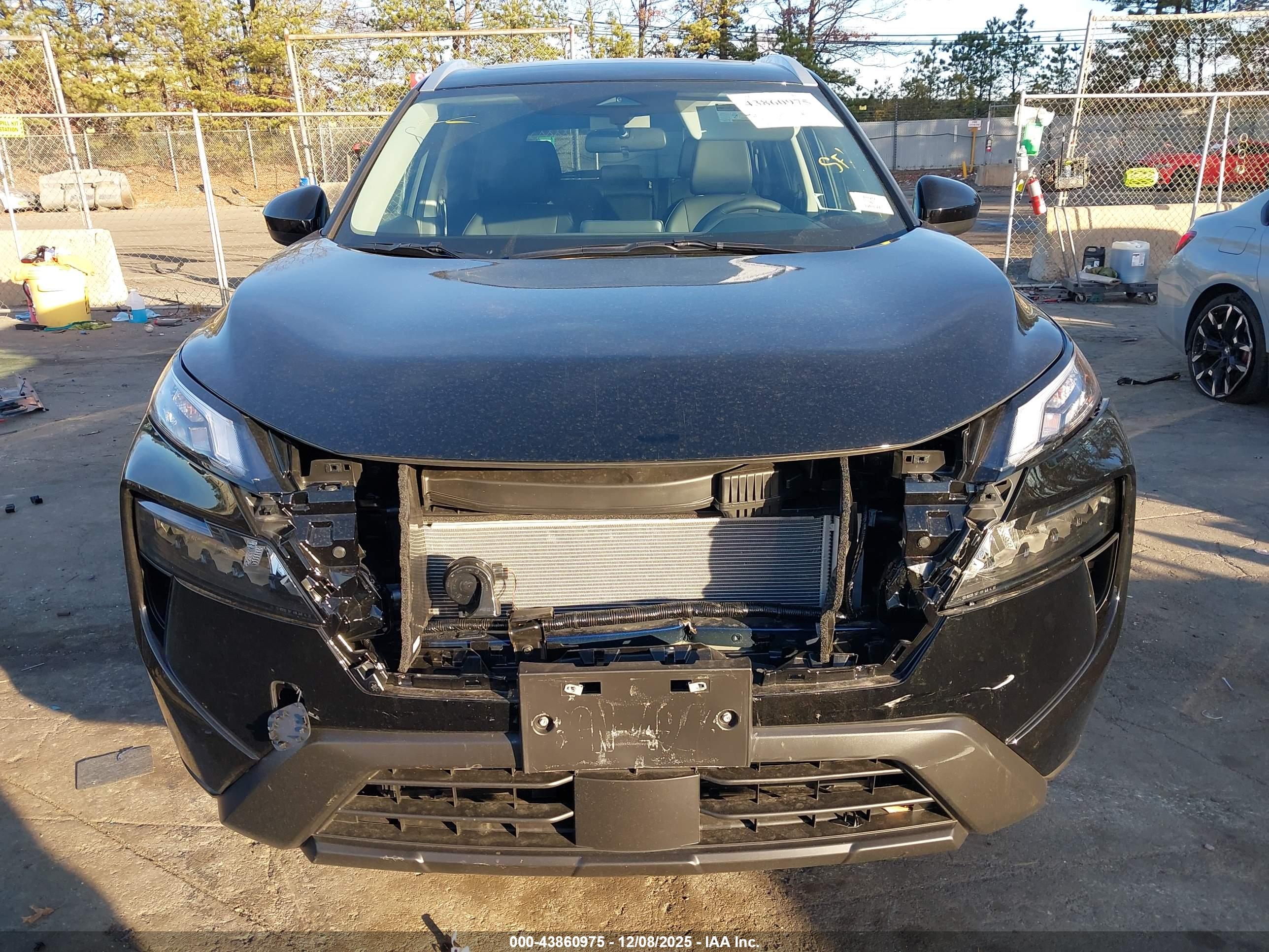 NISSAN ROGUE image 6
