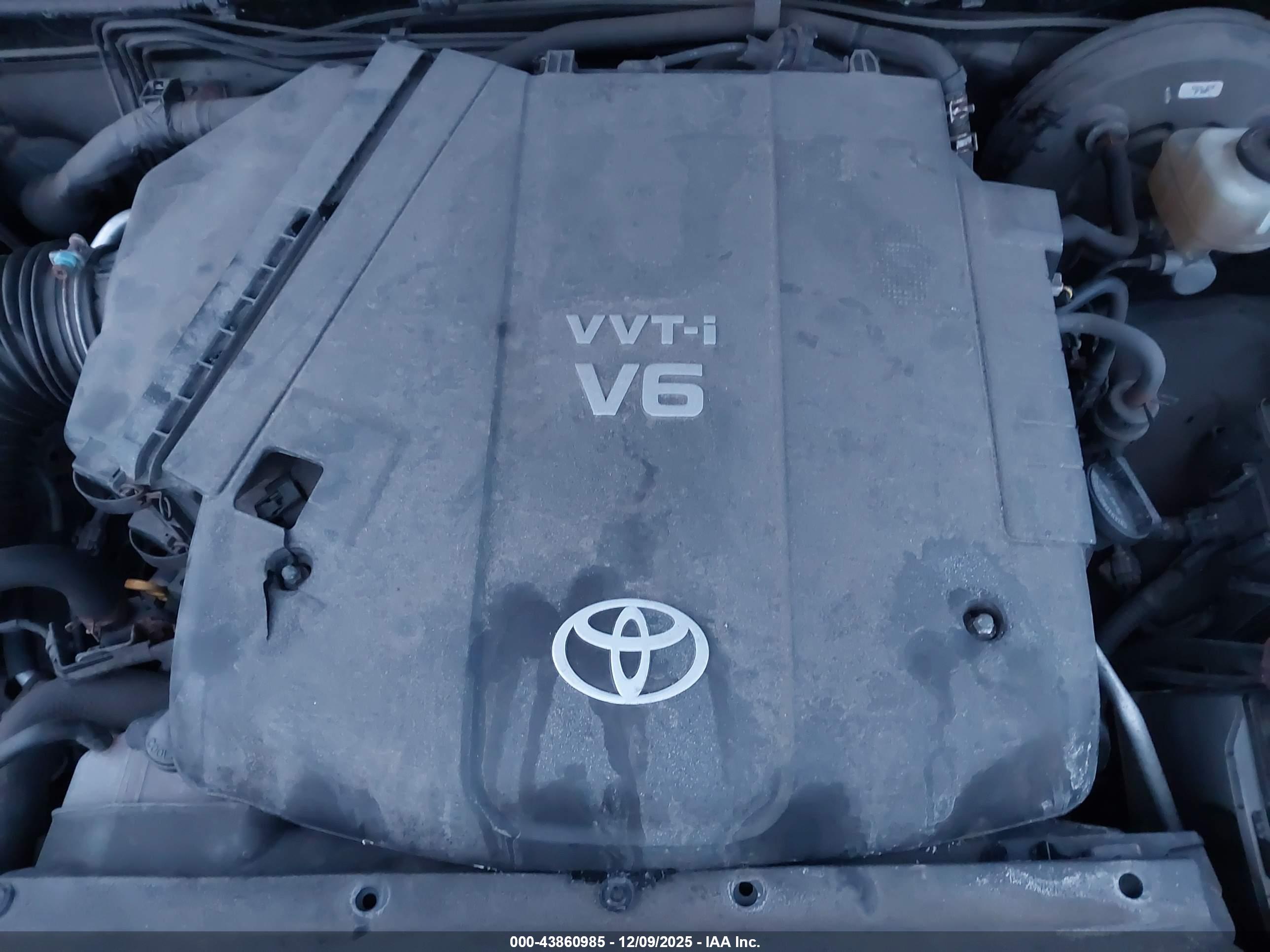 TOYOTA TACOMA image 10