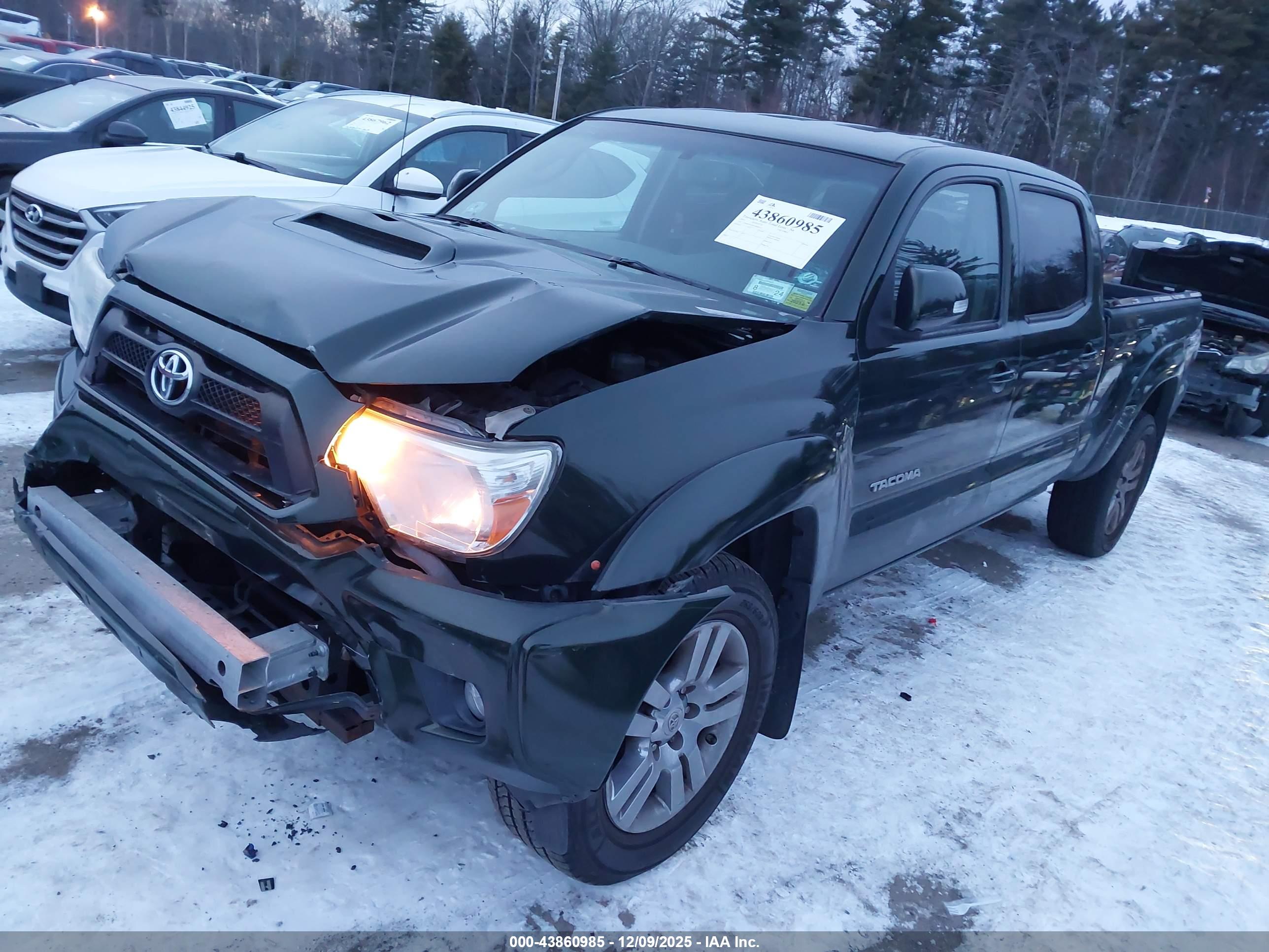 TOYOTA TACOMA image 2