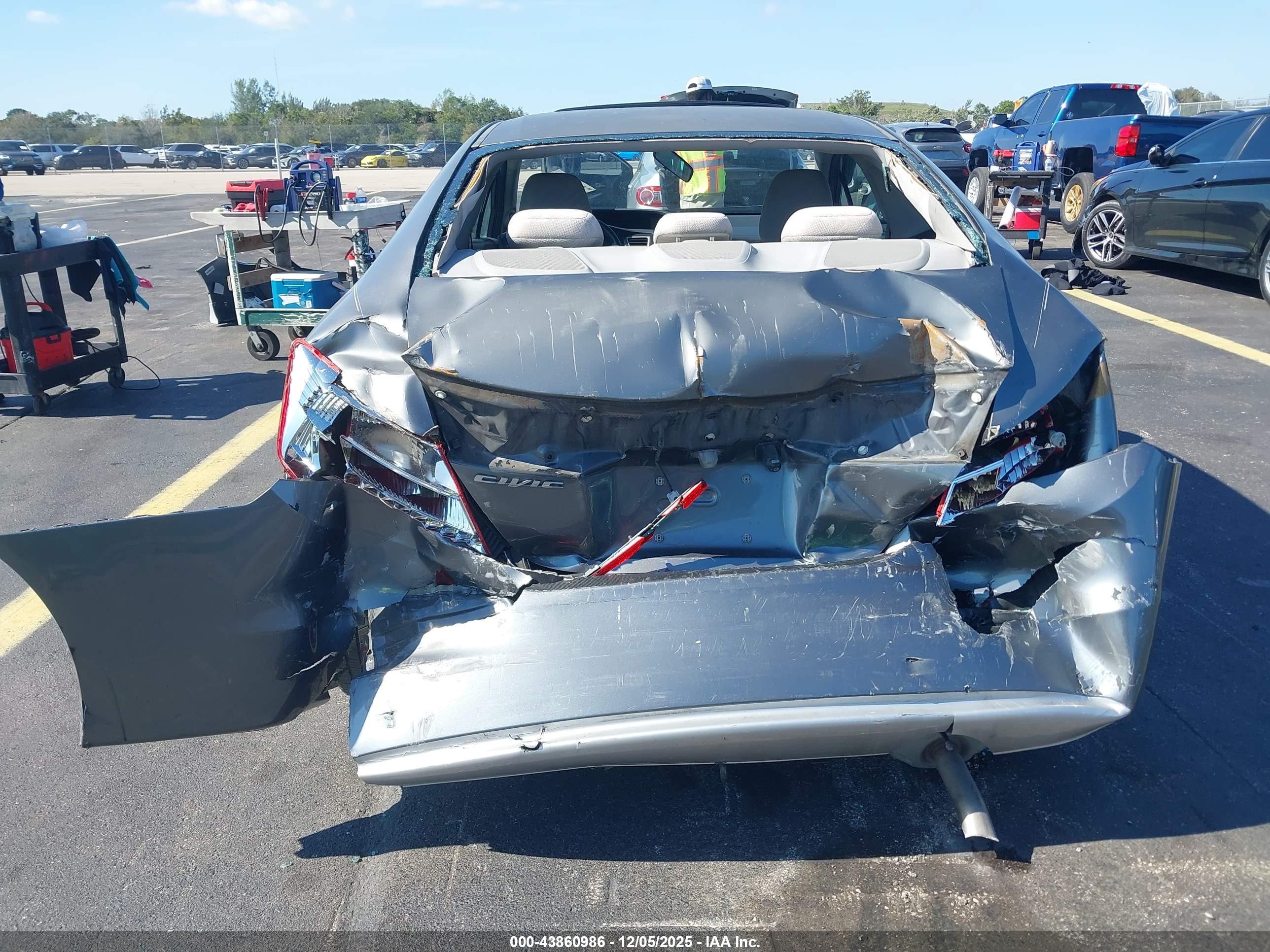HONDA CIVIC image 6