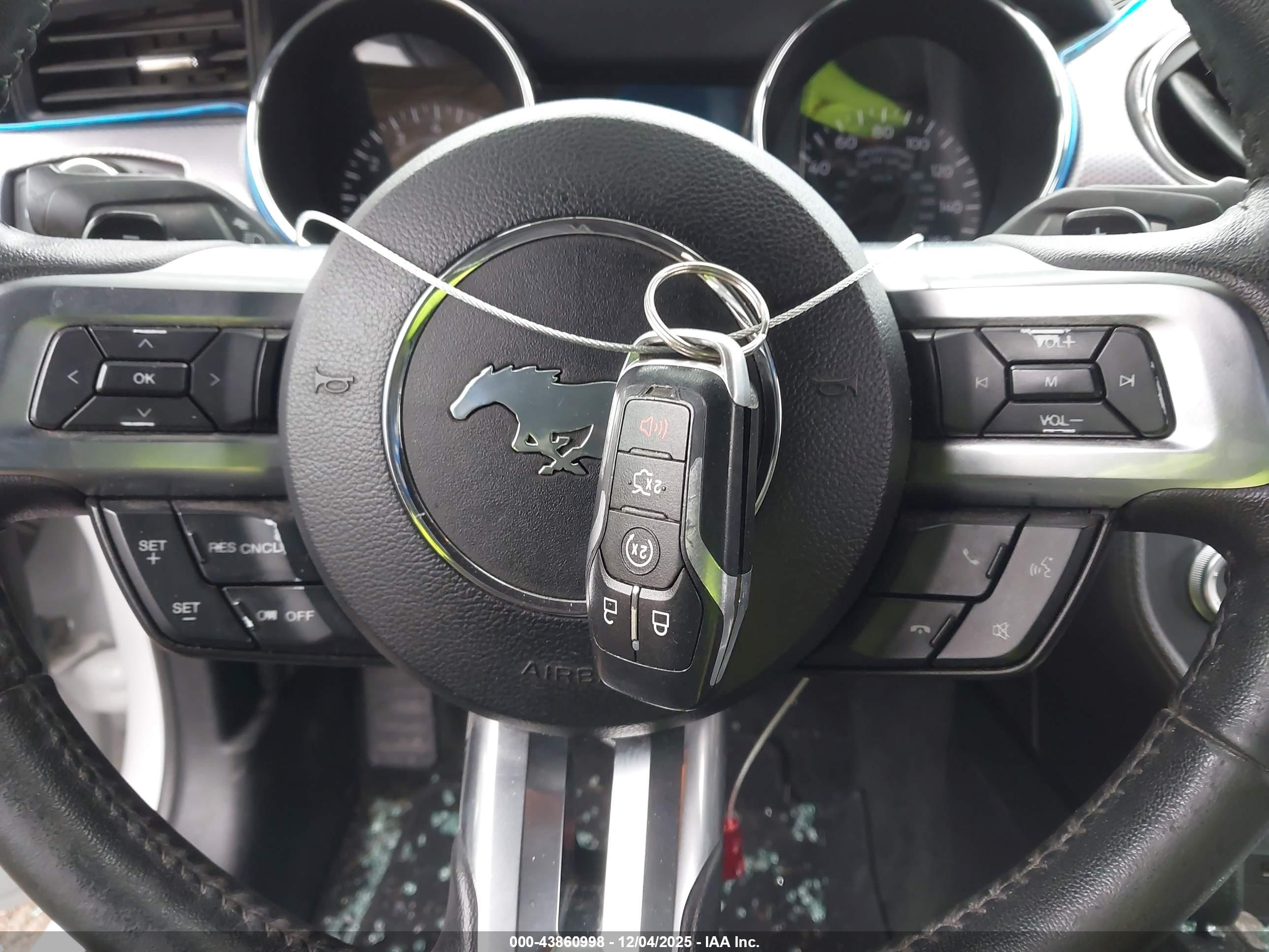 FORD MUSTANG image 11