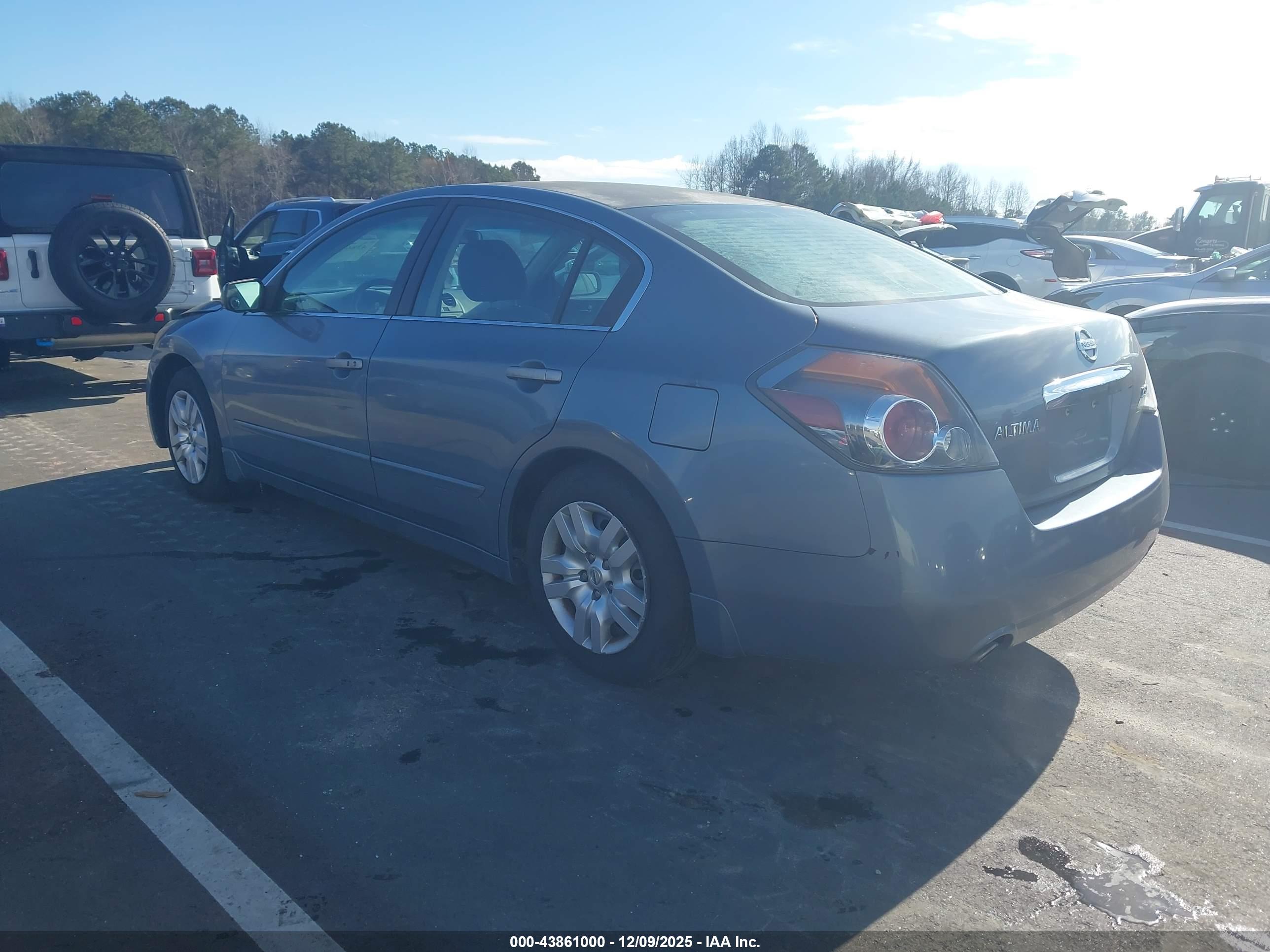 NISSAN ALTIMA image 3