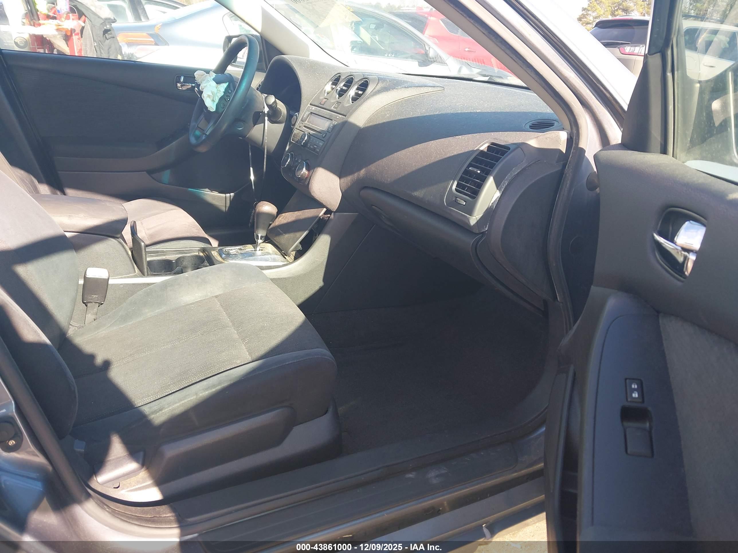 NISSAN ALTIMA image 5