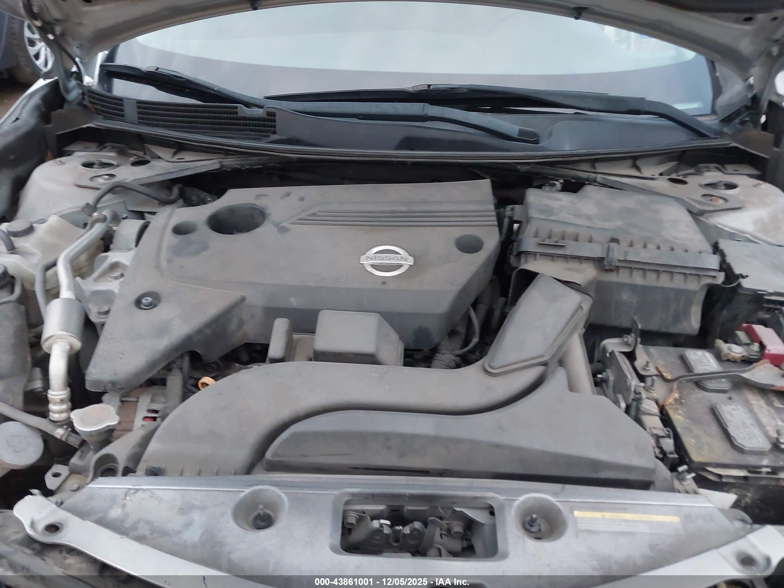 NISSAN ALTIMA image 10