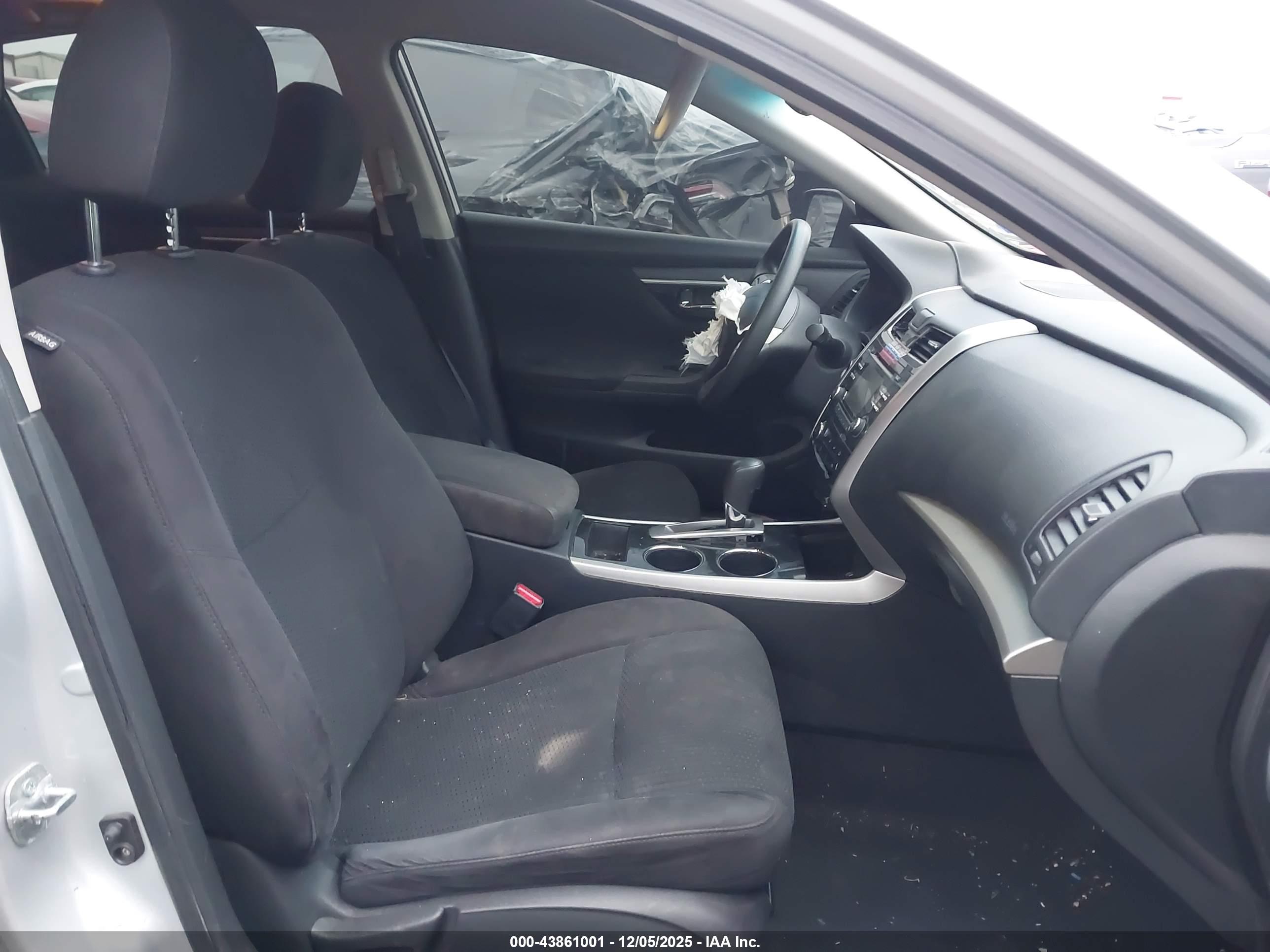 NISSAN ALTIMA image 5