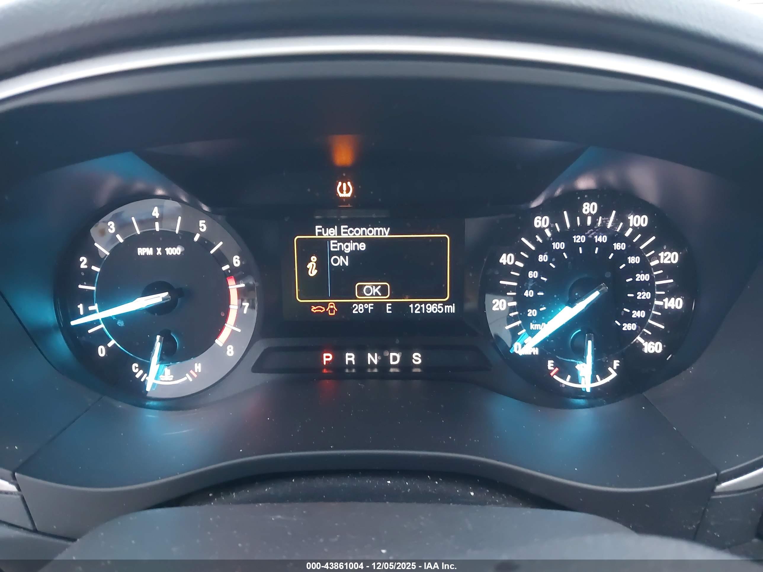 FORD FUSION image 7