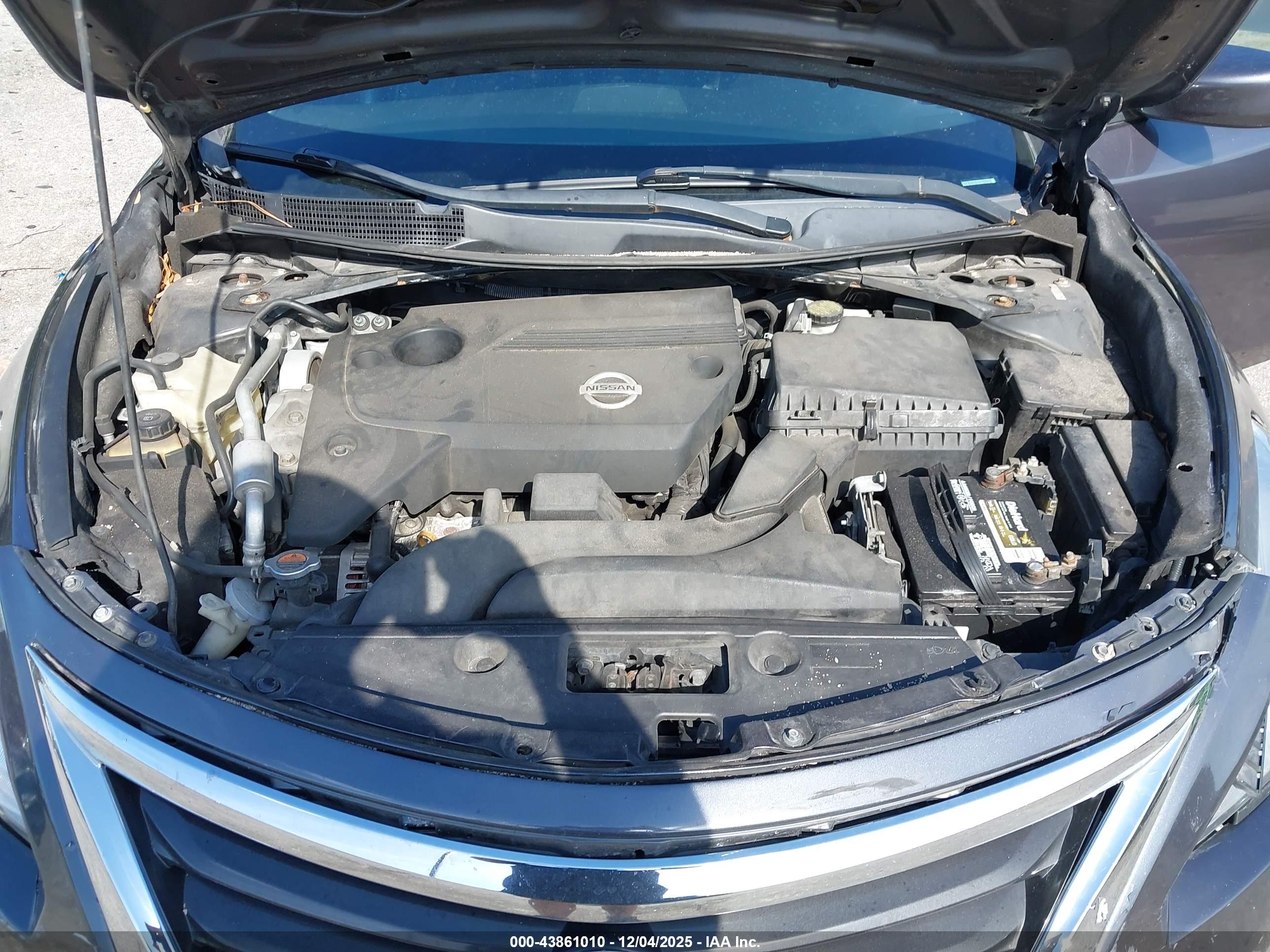 NISSAN ALTIMA image 10